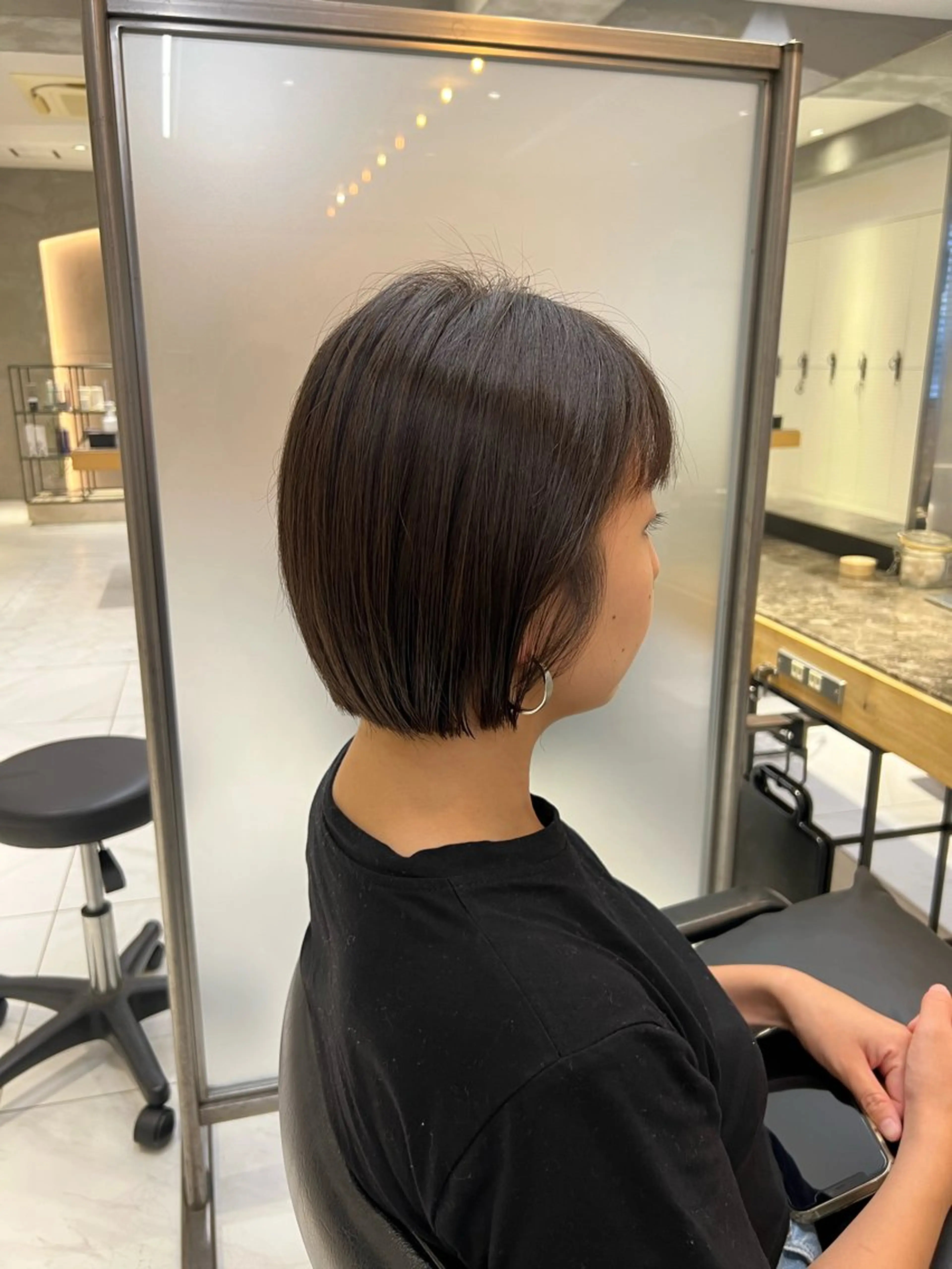 ショート ボブ カット ハイトーン￤カット ￤nanaka￤のヘアスタイル