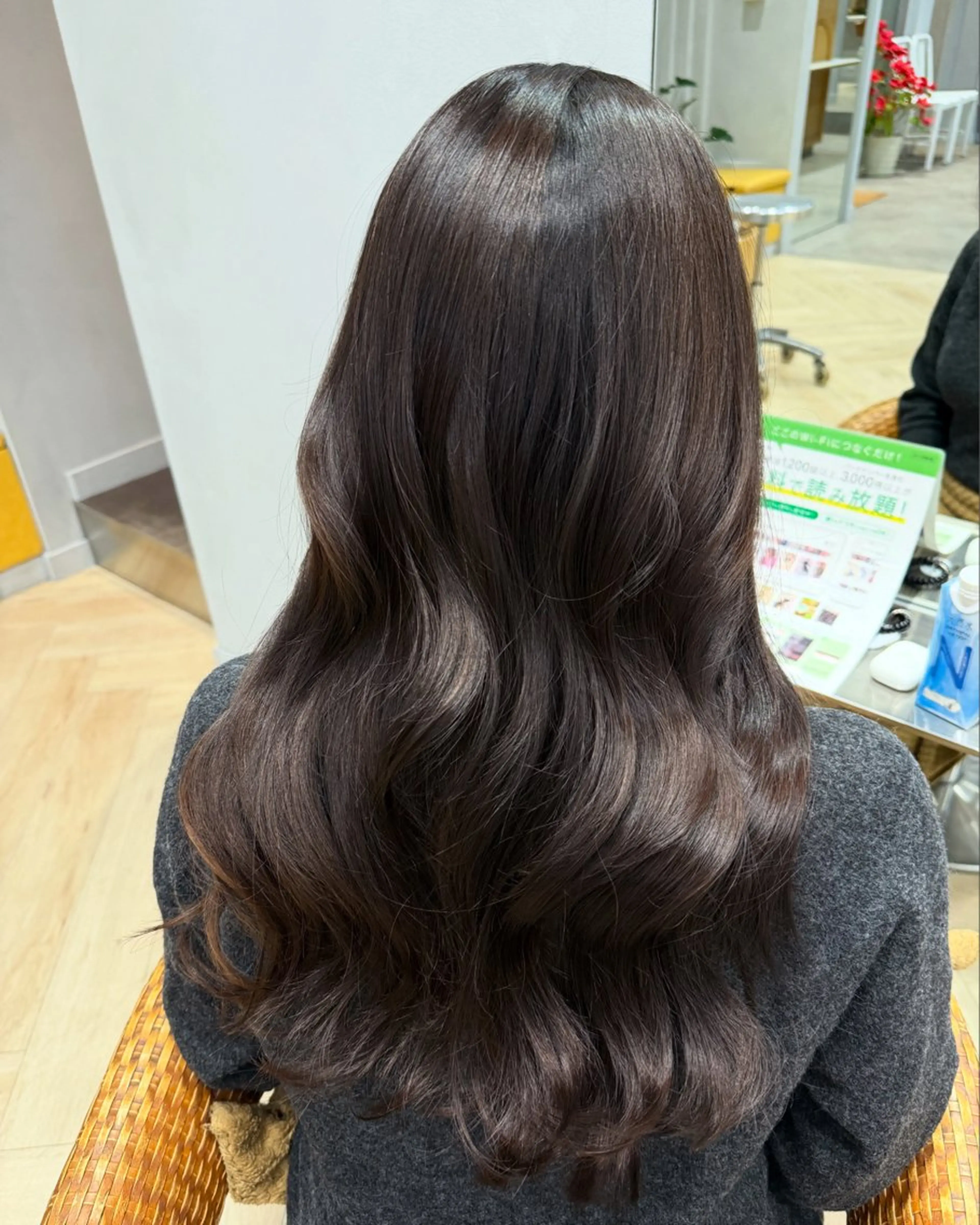 ロング カラー ヒジオカ リナのヘアスタイル