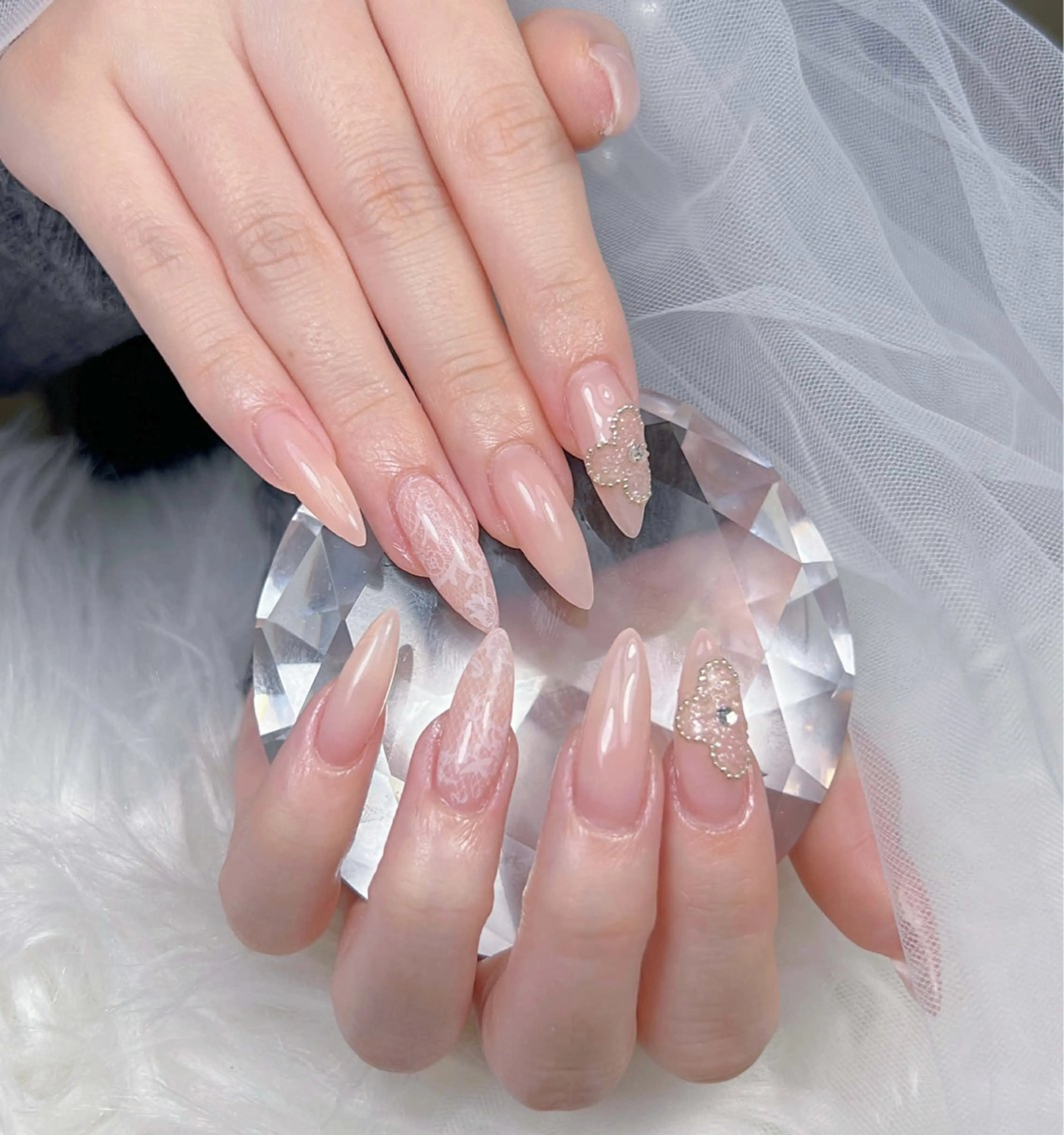 ネイル アートネイル オーロラネイル チークネイル 長さ出し フットネイル Miya _nailのネイルデザイン