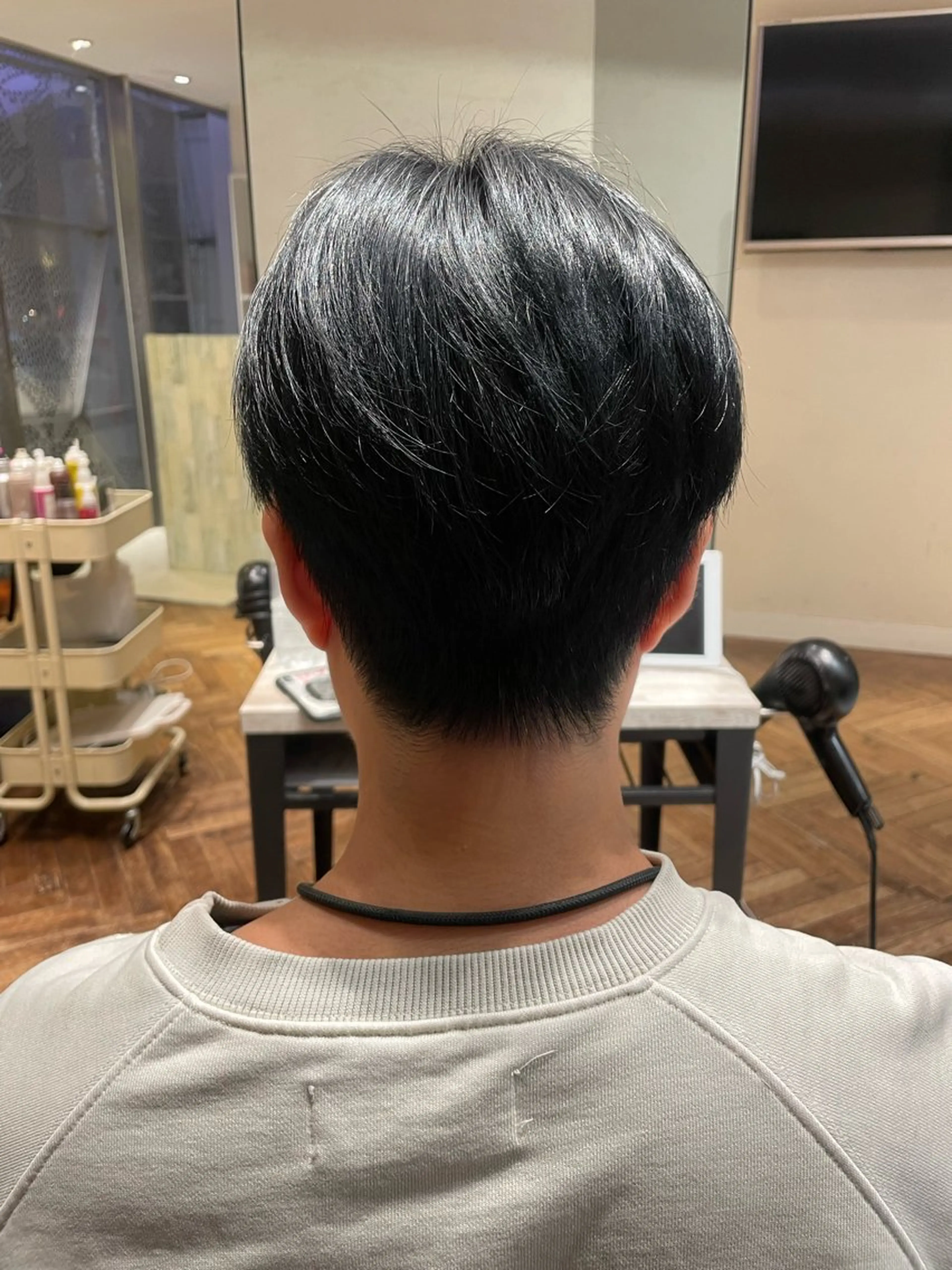 カラー メンズ 頭から整える美容師 松田のヘアスタイル