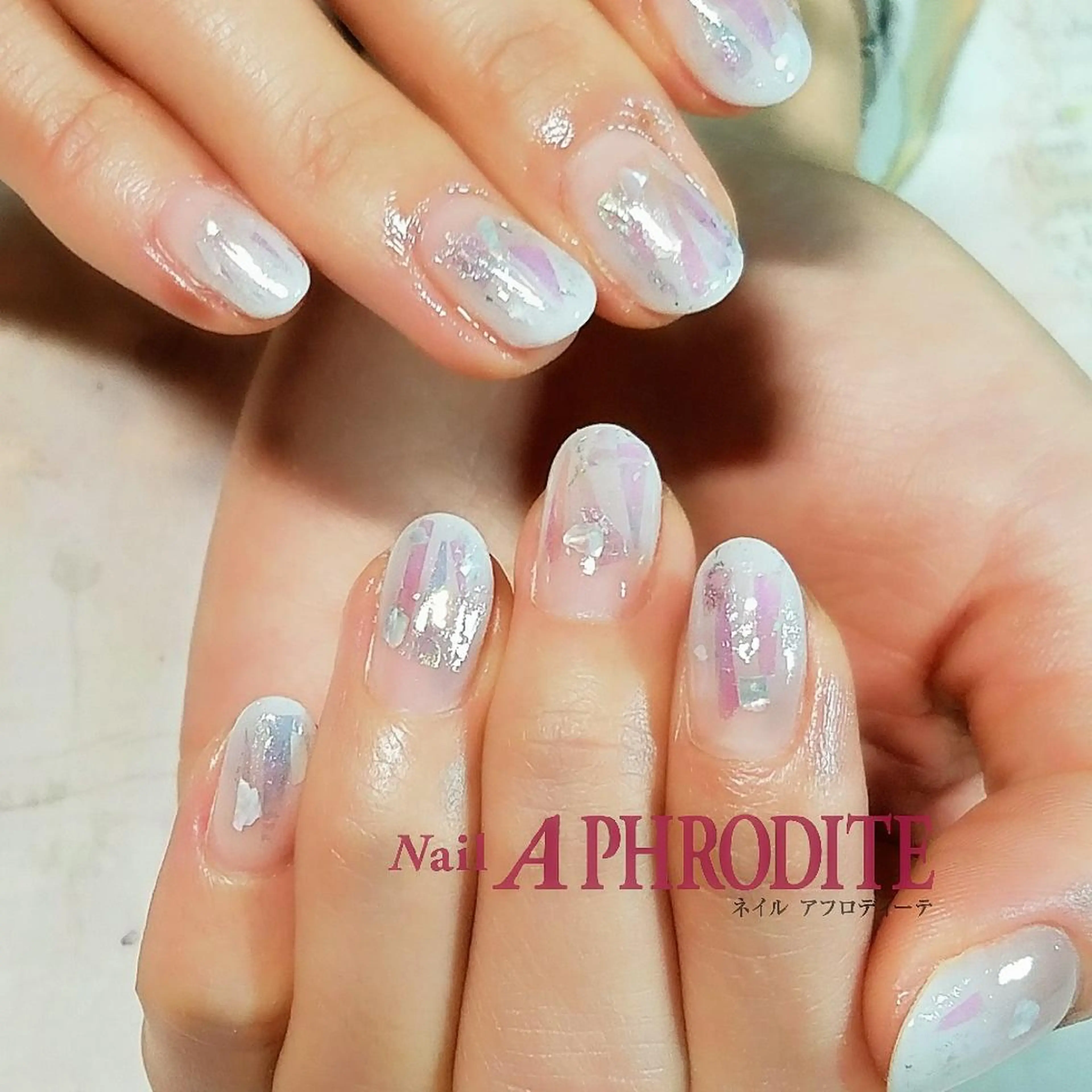 ネイル オーロラネイル ホワイト Nail  Aphroditeのネイルデザイン