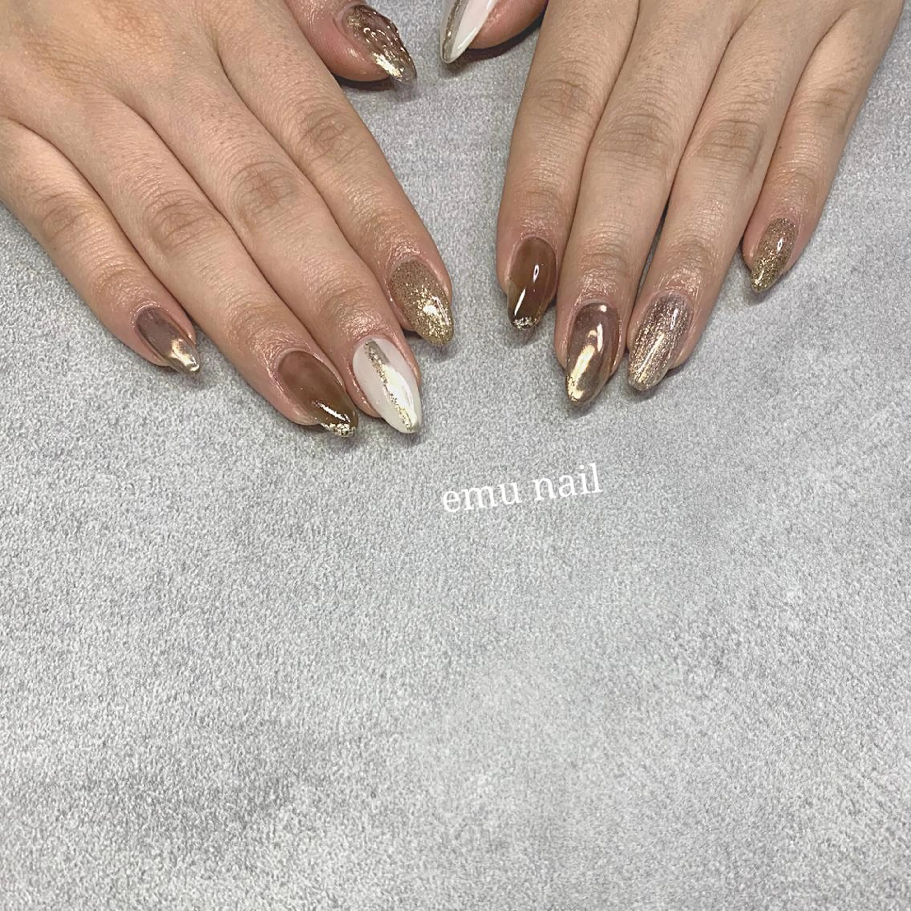 ネイル ニュアンスネイル ホワイト emu nailのネイルデザイン