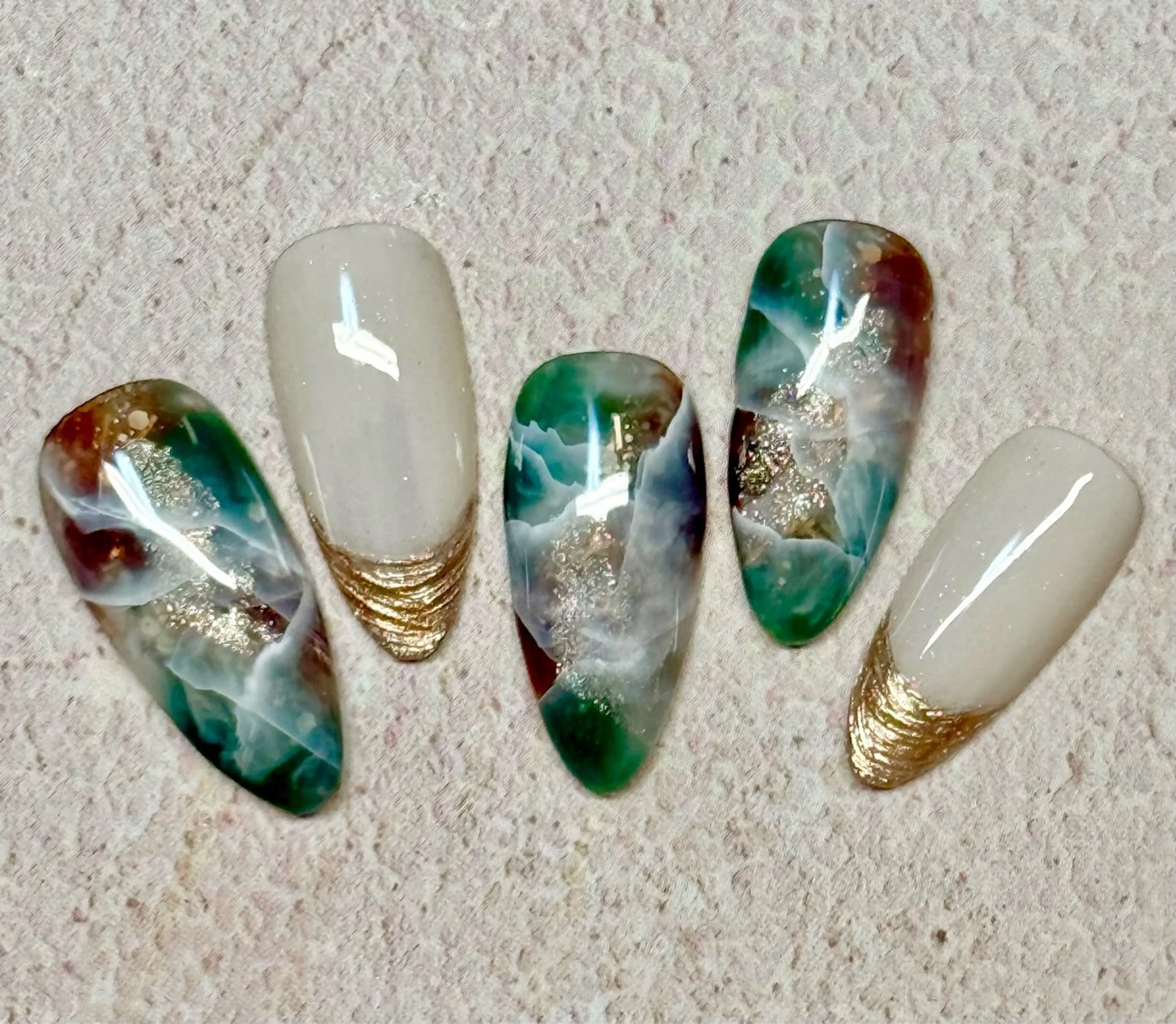 ネイル アートネイル チークネイル フレンチネイル 氷ネイル・うるうるネイル キラキラネイル Mai’s nailのネイルデザイン