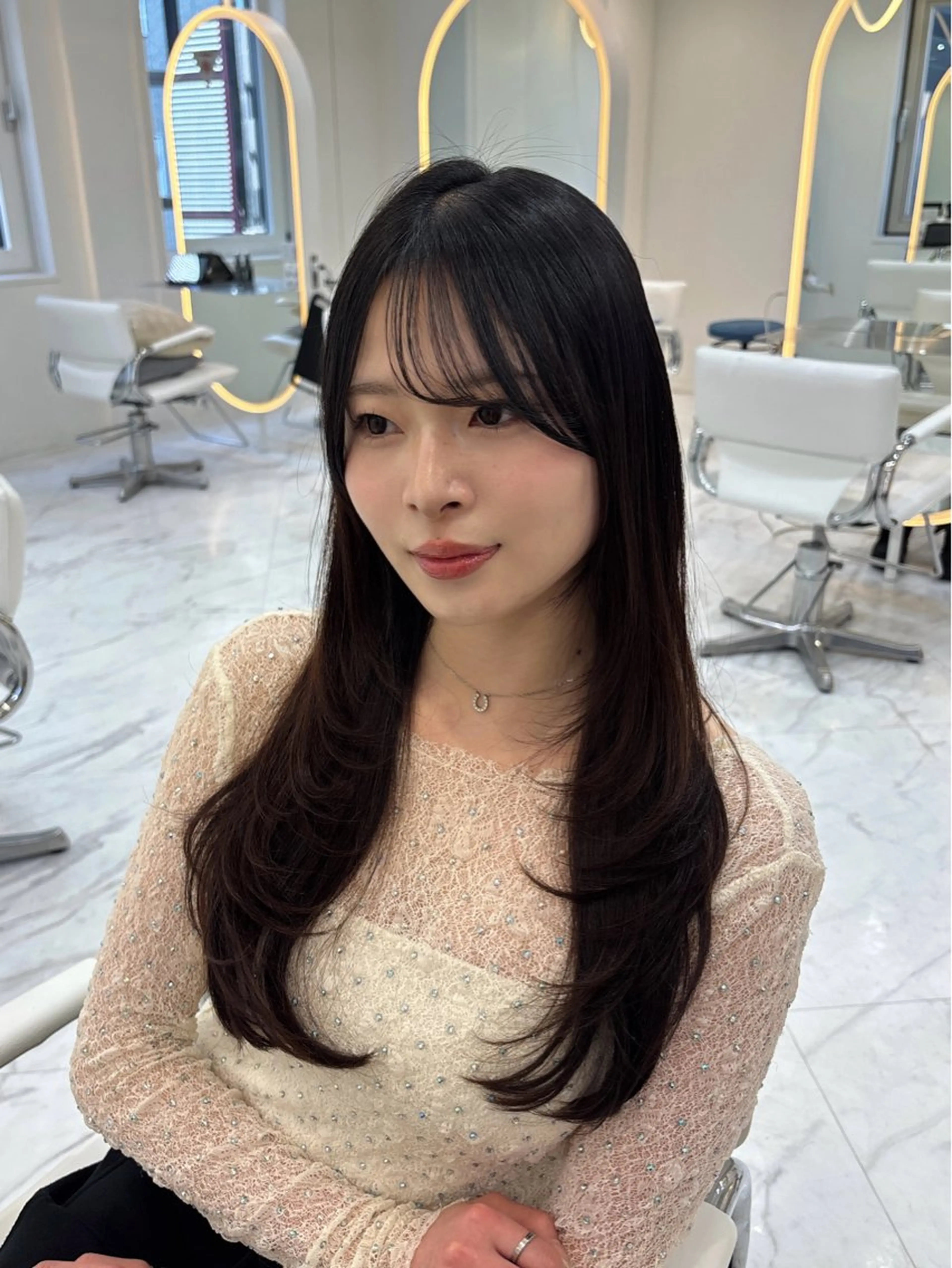 ロング カラー レイヤーカット カット ヘアカラー トリートメント 韓国ヘア/レイヤーカ ット/ASAKA🤍のヘアスタイル