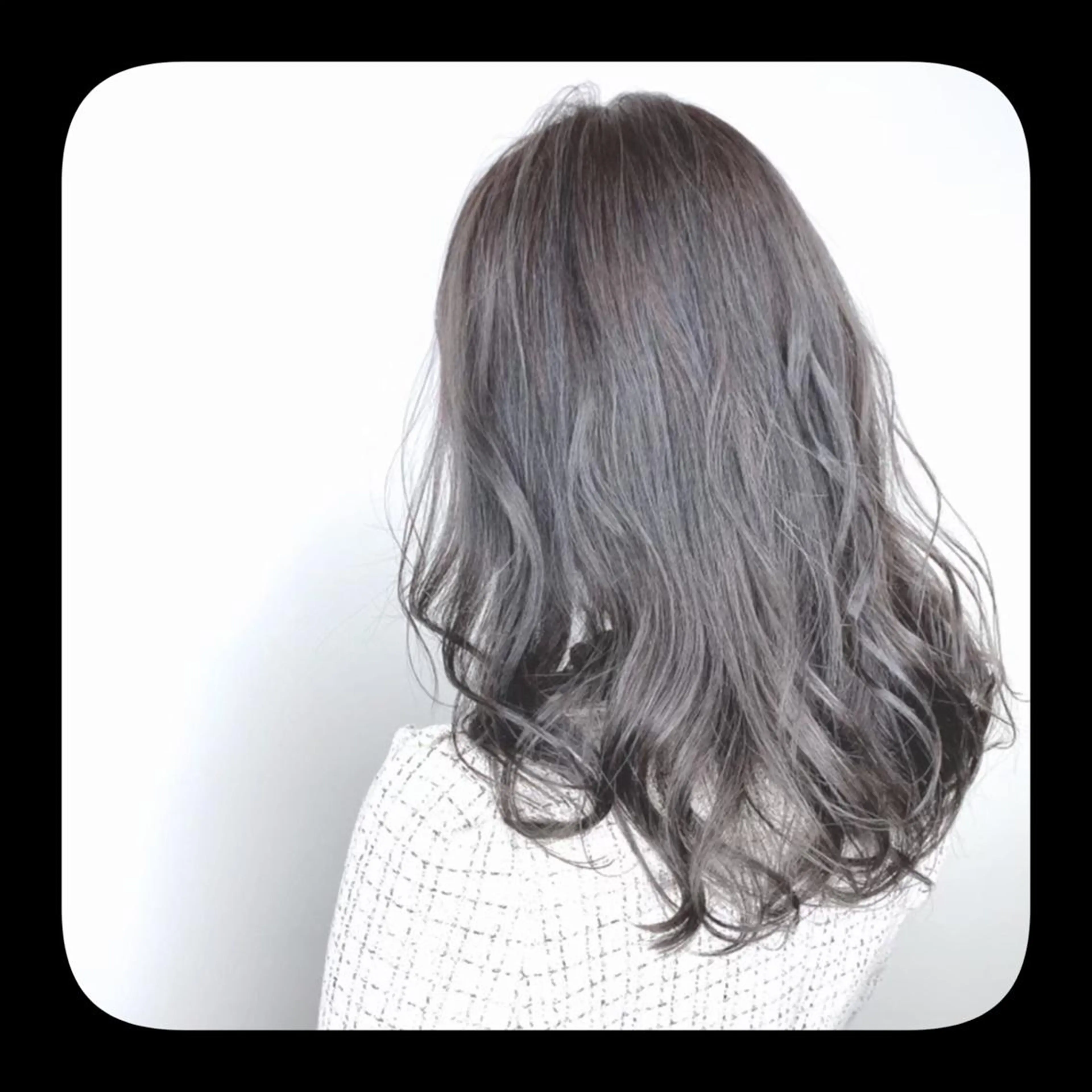 セミロング カラー ヘアアレンジ 🦄アイリスト💐 小澤 愛蘭の眉毛・アイブロウイメージ