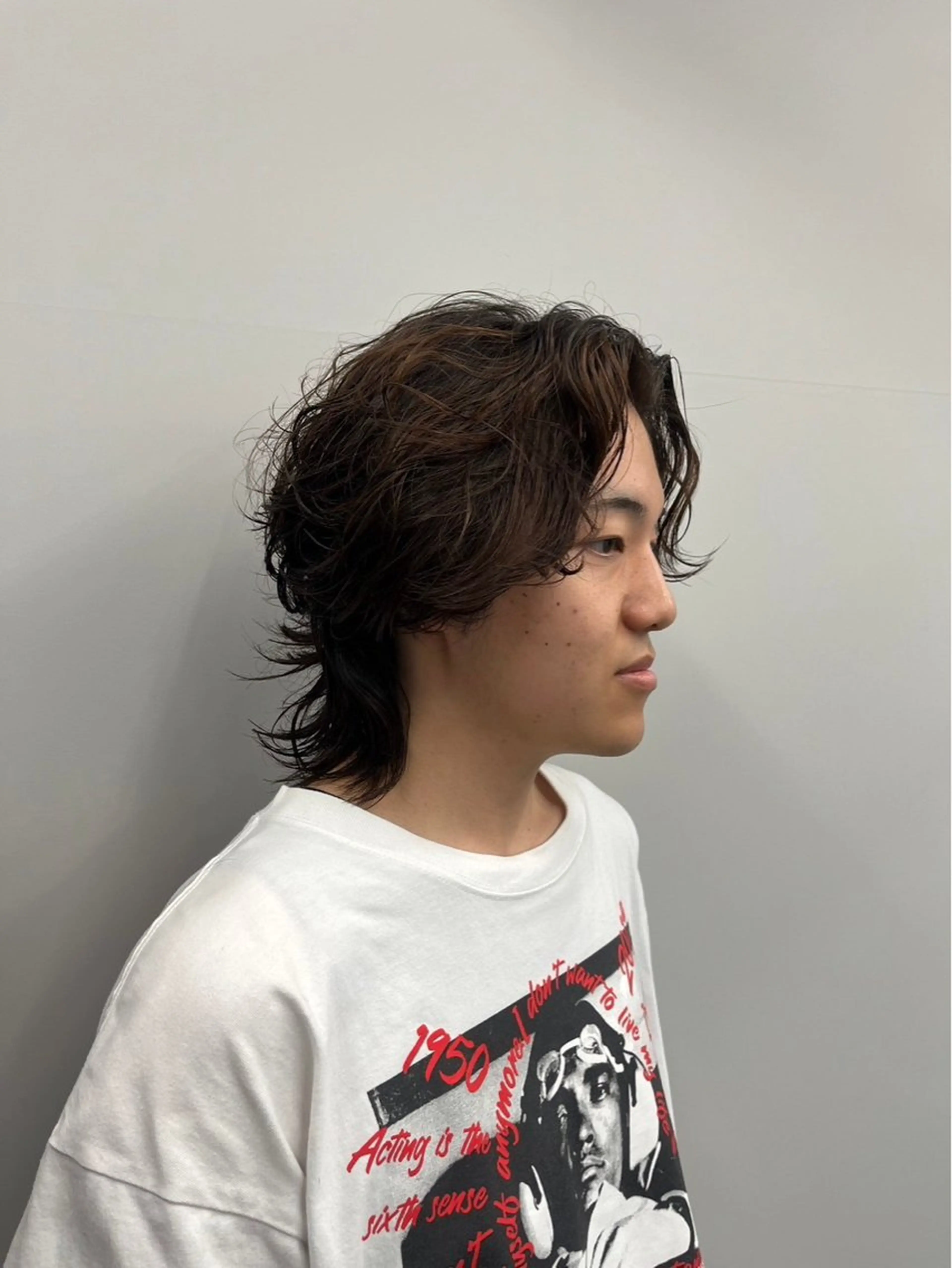 ミディアム パーマ メンズ ミディアムパーマ メンズパーマ メンズウルフカット ウルフカット ニュアンスパーマ 坂本響 メンズカット/パーマのヘアスタイル