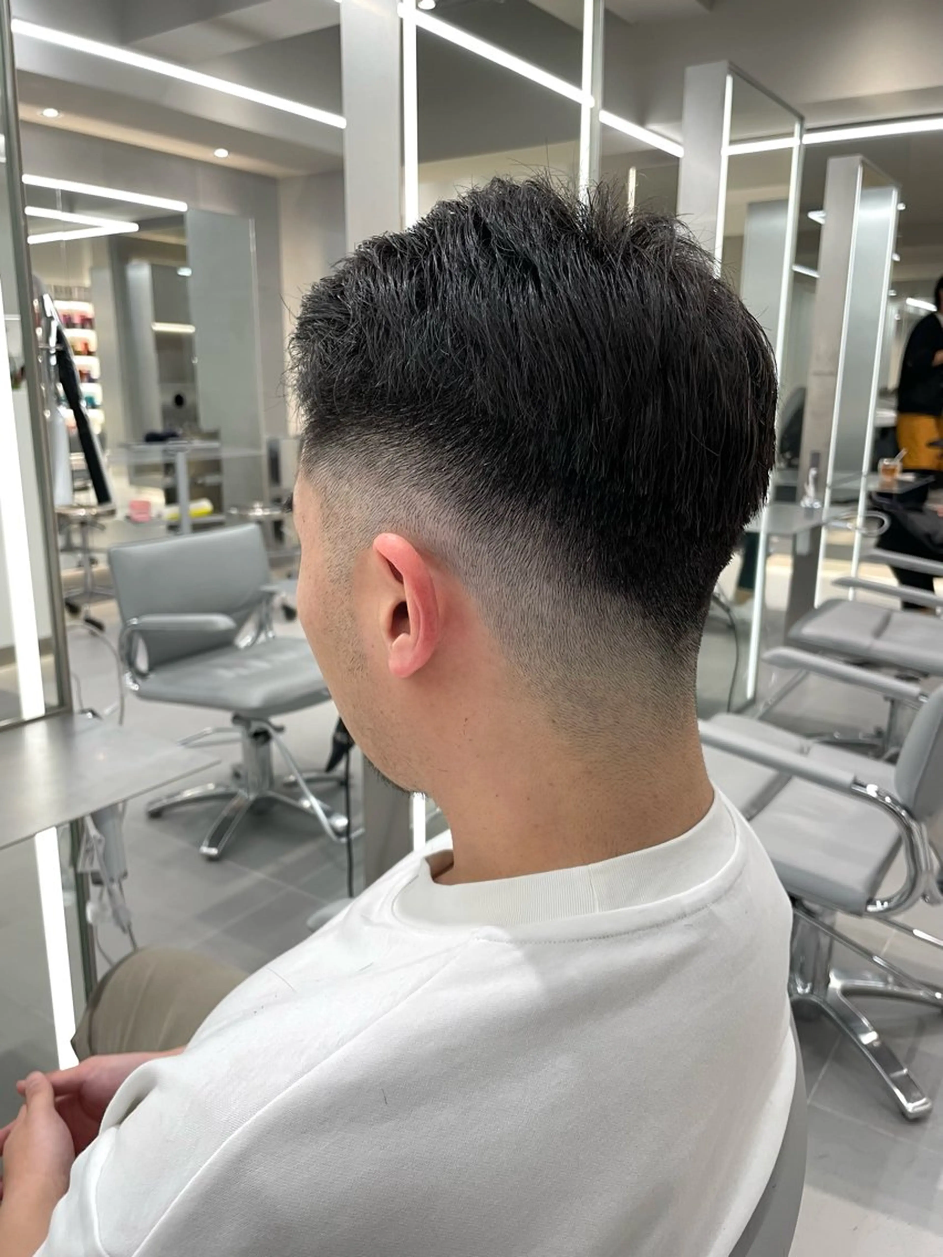 ショート メンズ フェードカット カット センターパート/ マッシュ 小野 樹のヘアスタイル