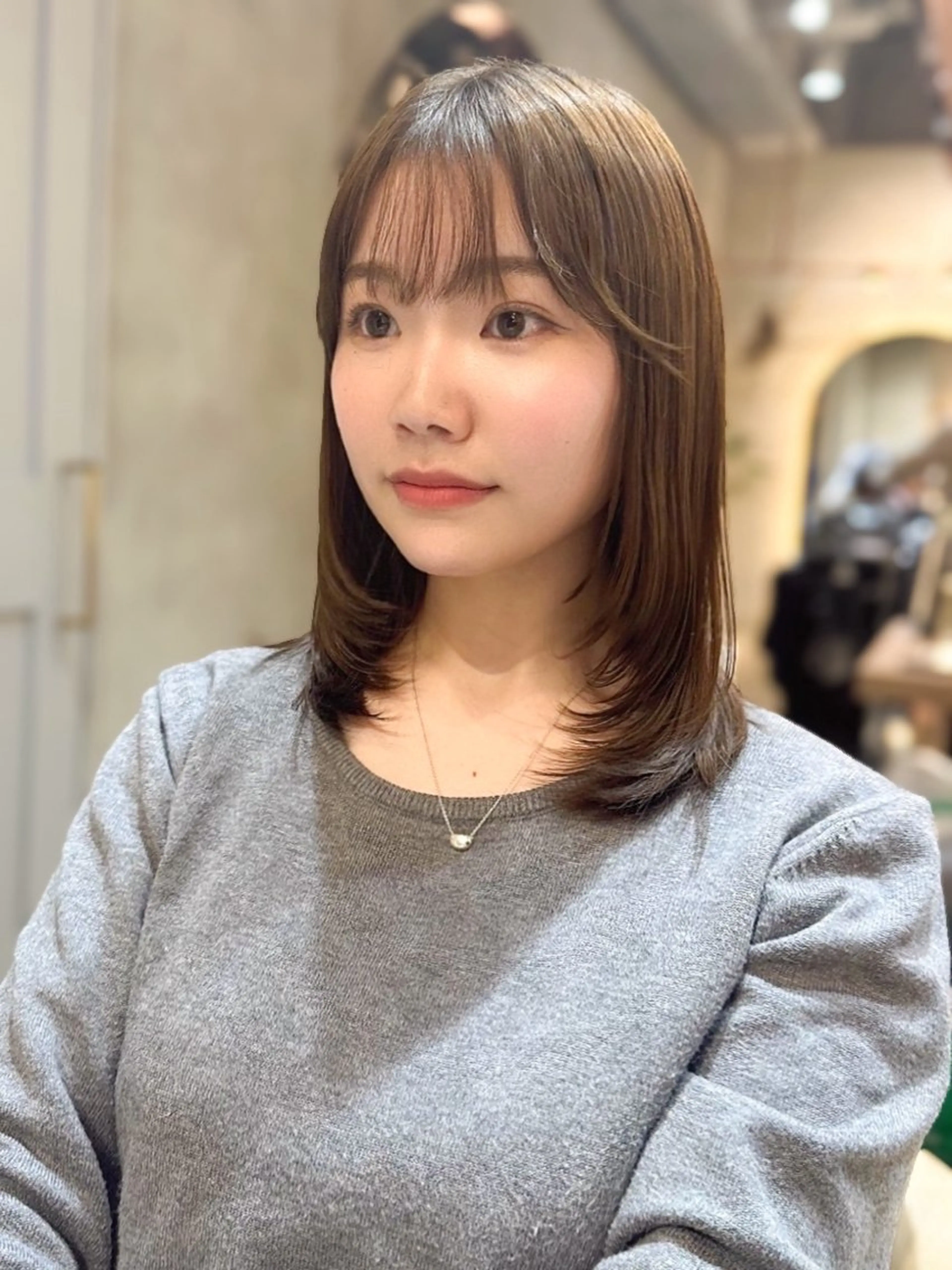 ミディアム カラー カット ヘアカラー トリートメント 透明感カラー／韓国 レイヤーmomokaのヘアスタイル