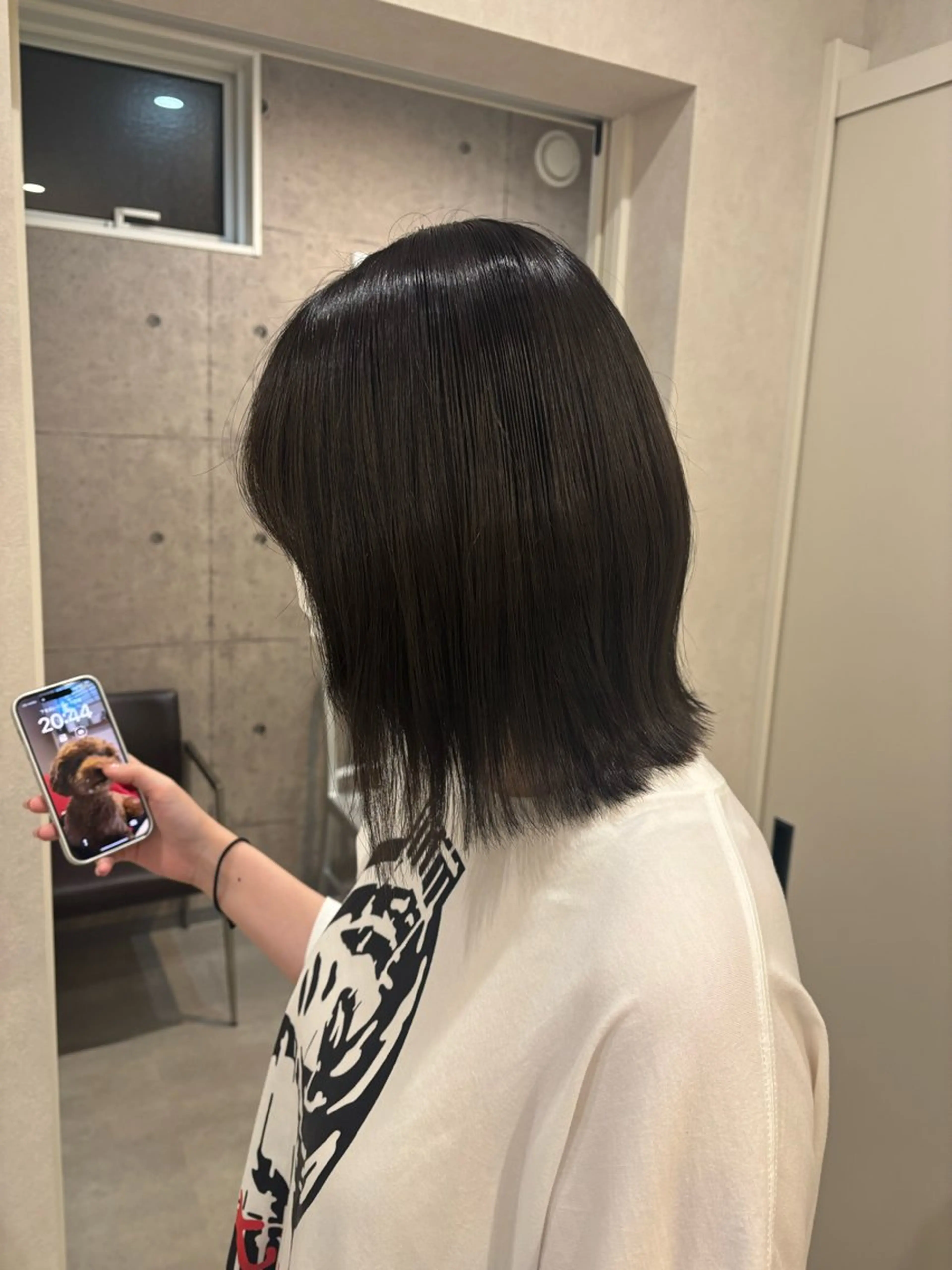 ショート アッシュ 金木 凜花のヘアスタイル