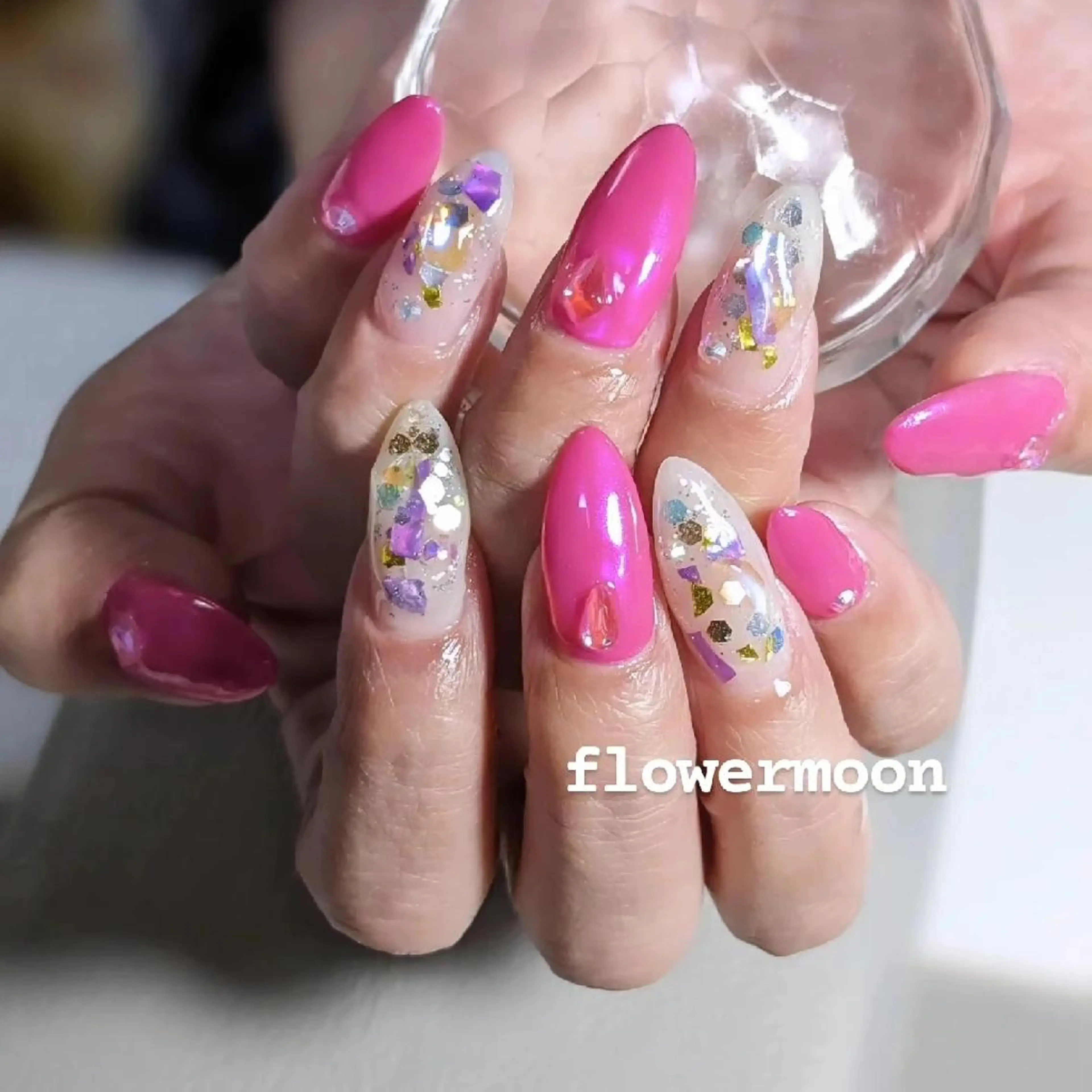 ネイル オーロラネイル クリアネイル フラワー ムーンのネイルデザイン