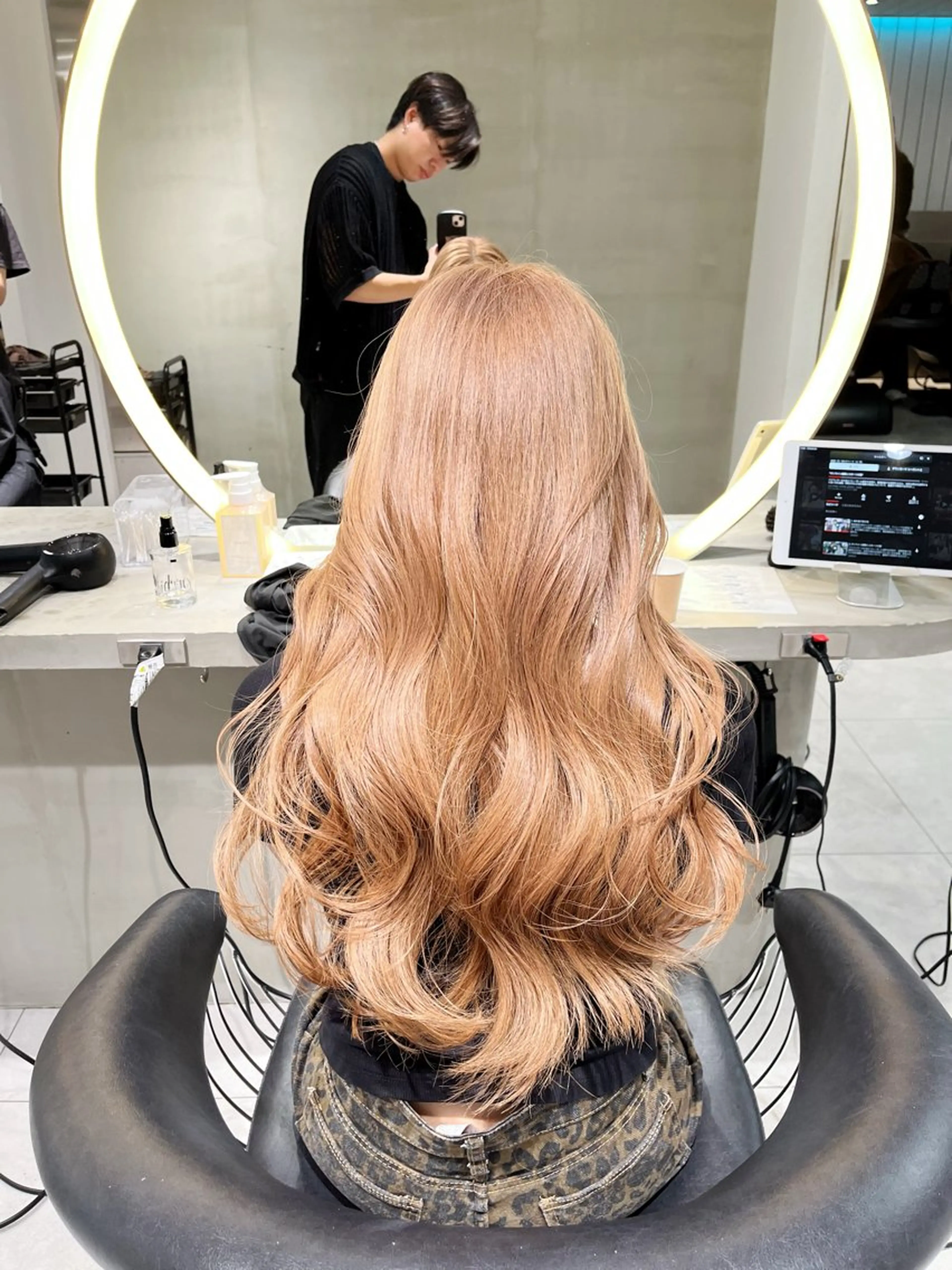 Wカラー＋似合わせカットの写真