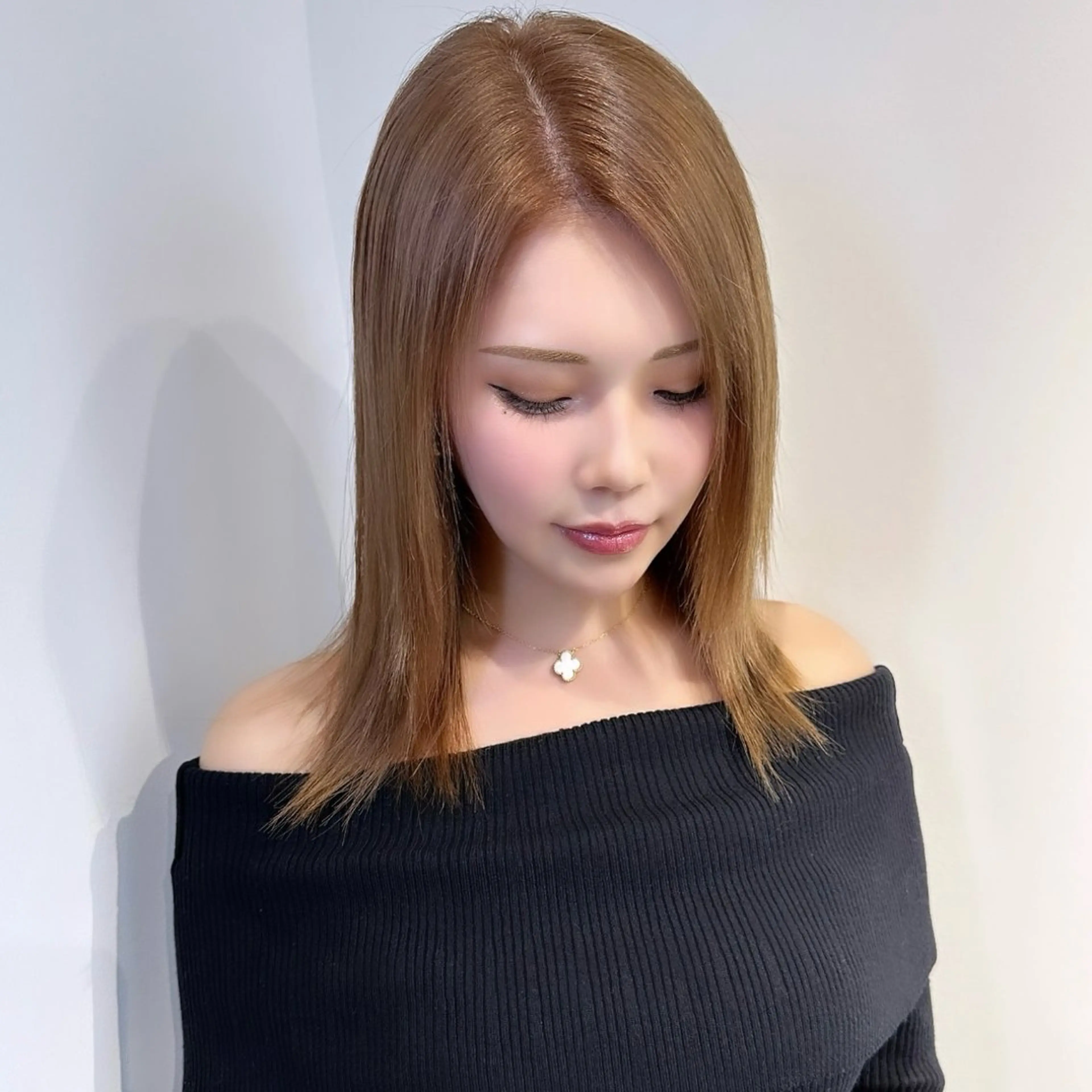 ロング カラー パーマ ヘアアレンジ ブリーチ ケアブリーチ ダブルカラー ハイライトカラー インナーカラー カット ヘアカラー トリートメント 髪質改善/レイヤー 縮毛矯正/ケラチン耀のヘアスタイル