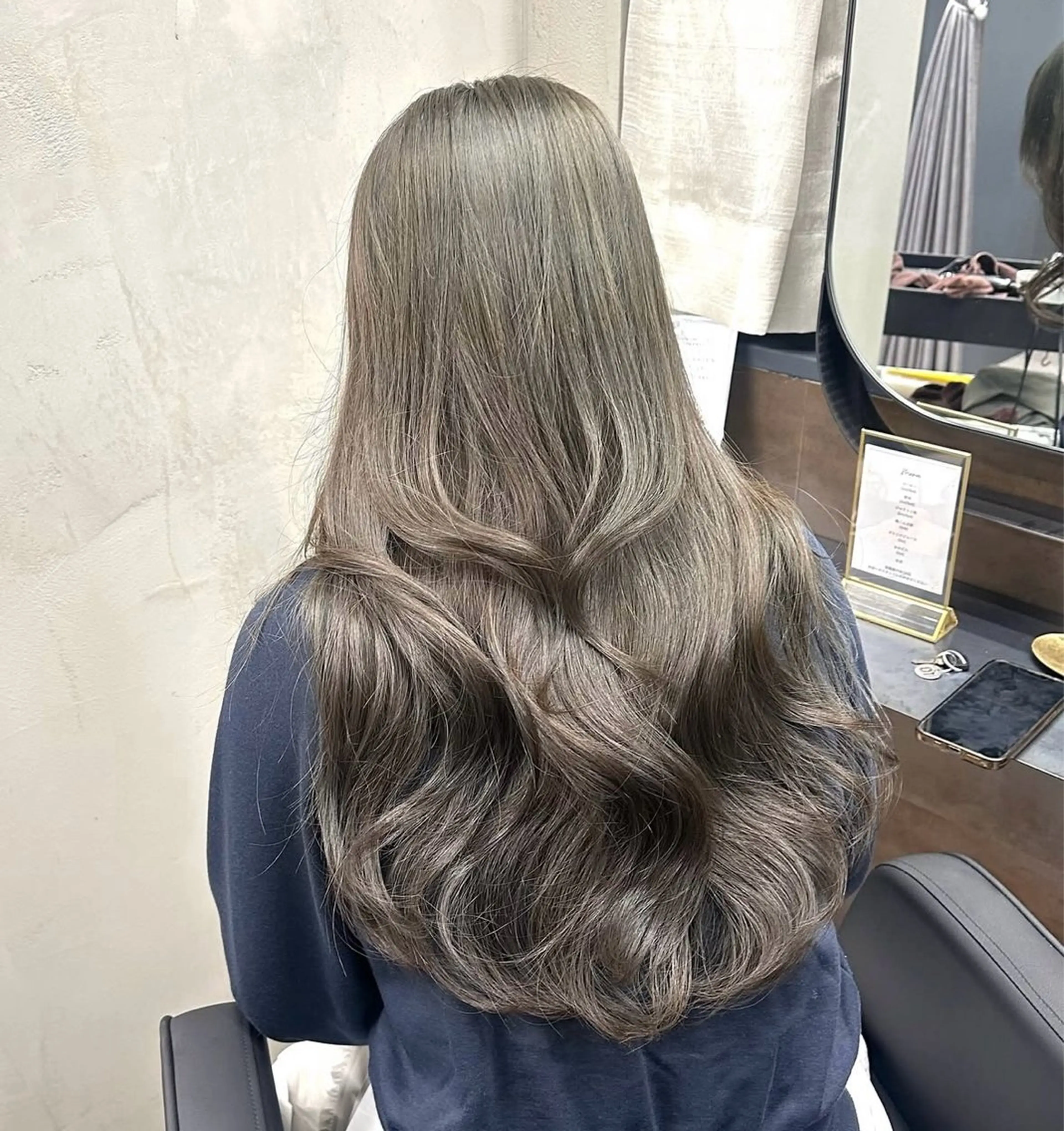 ロング カラー ヘアアレンジ ブリーチ ダブルカラー グレージュ ブリーチなしカラー カット ヘアカラー トリートメント 新宿⌇韓国風ヘア ⌇透明感カラーのヘアスタイル
