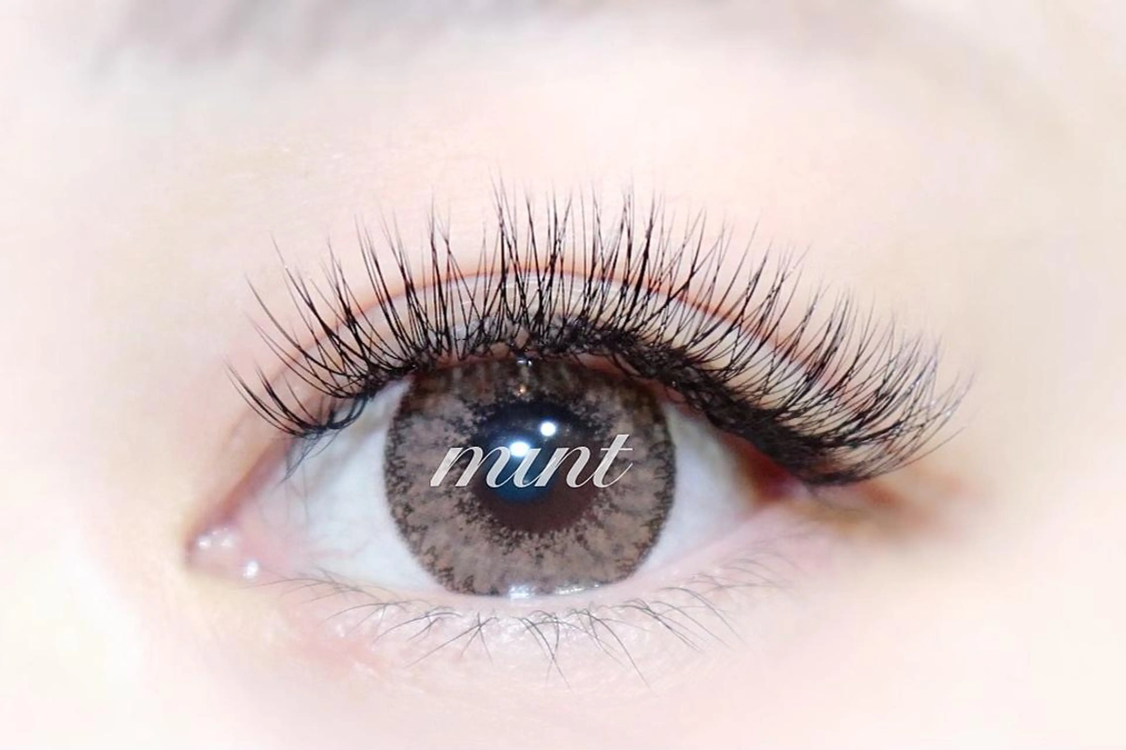 マツエク・マツパ ボリュームラッシュ eyelist minaのマツエク・マツパデザイン