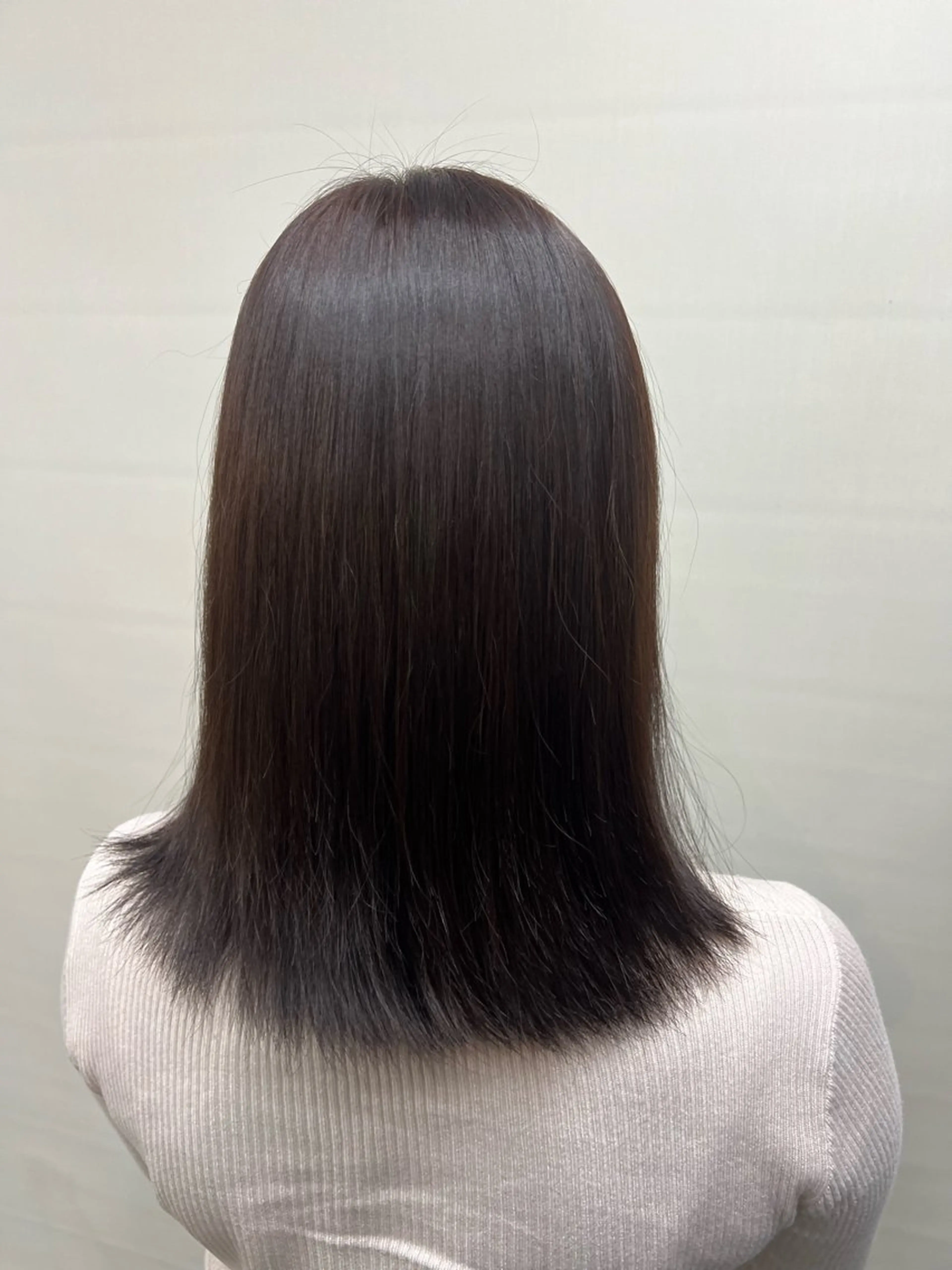 ミディアム ヘアカラー 本間 絵理奈‎のヘアスタイル