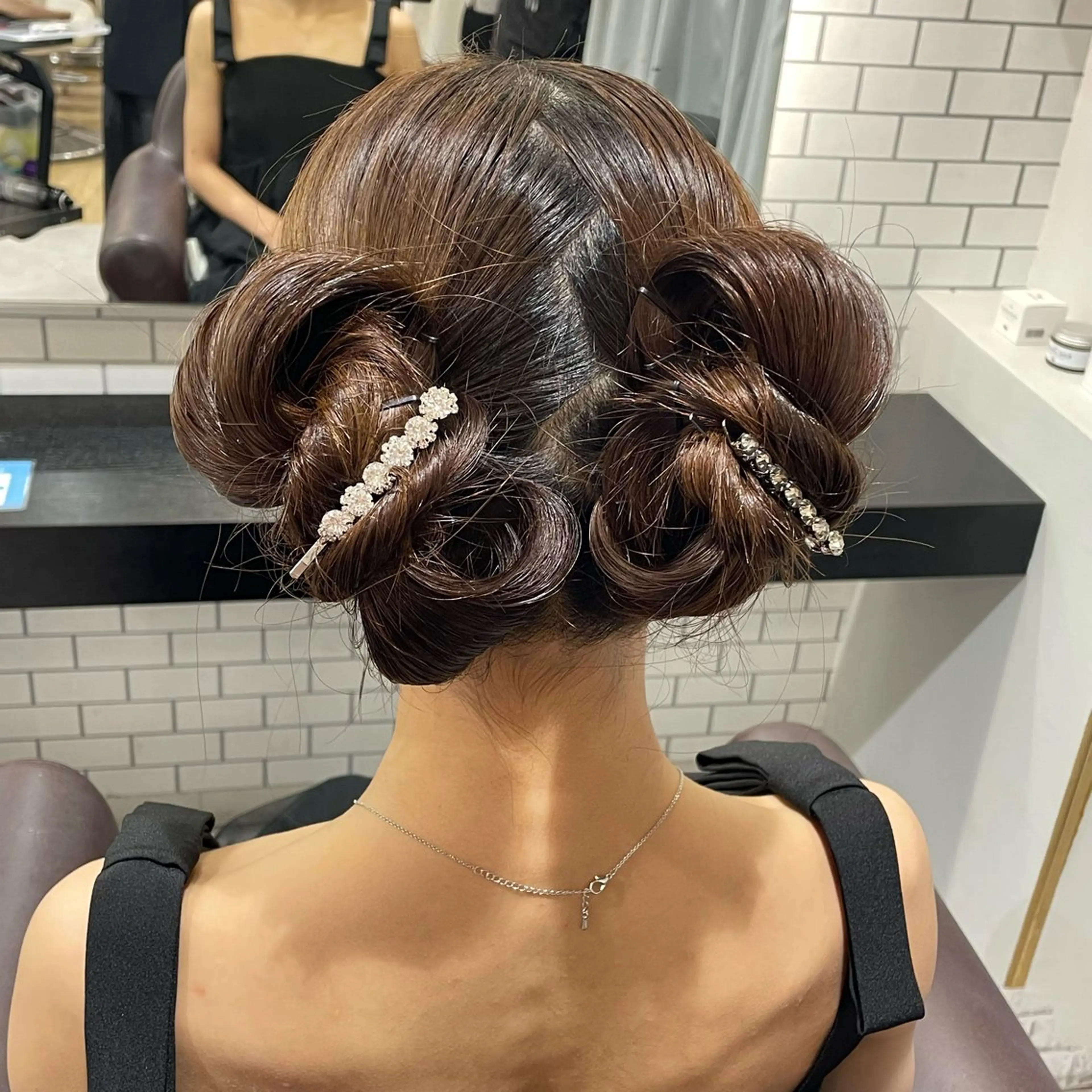 ヘアアレンジ 結婚式・ブライダル 👑艶髪/カラー/ アレンジ/特化👑のヘアスタイル