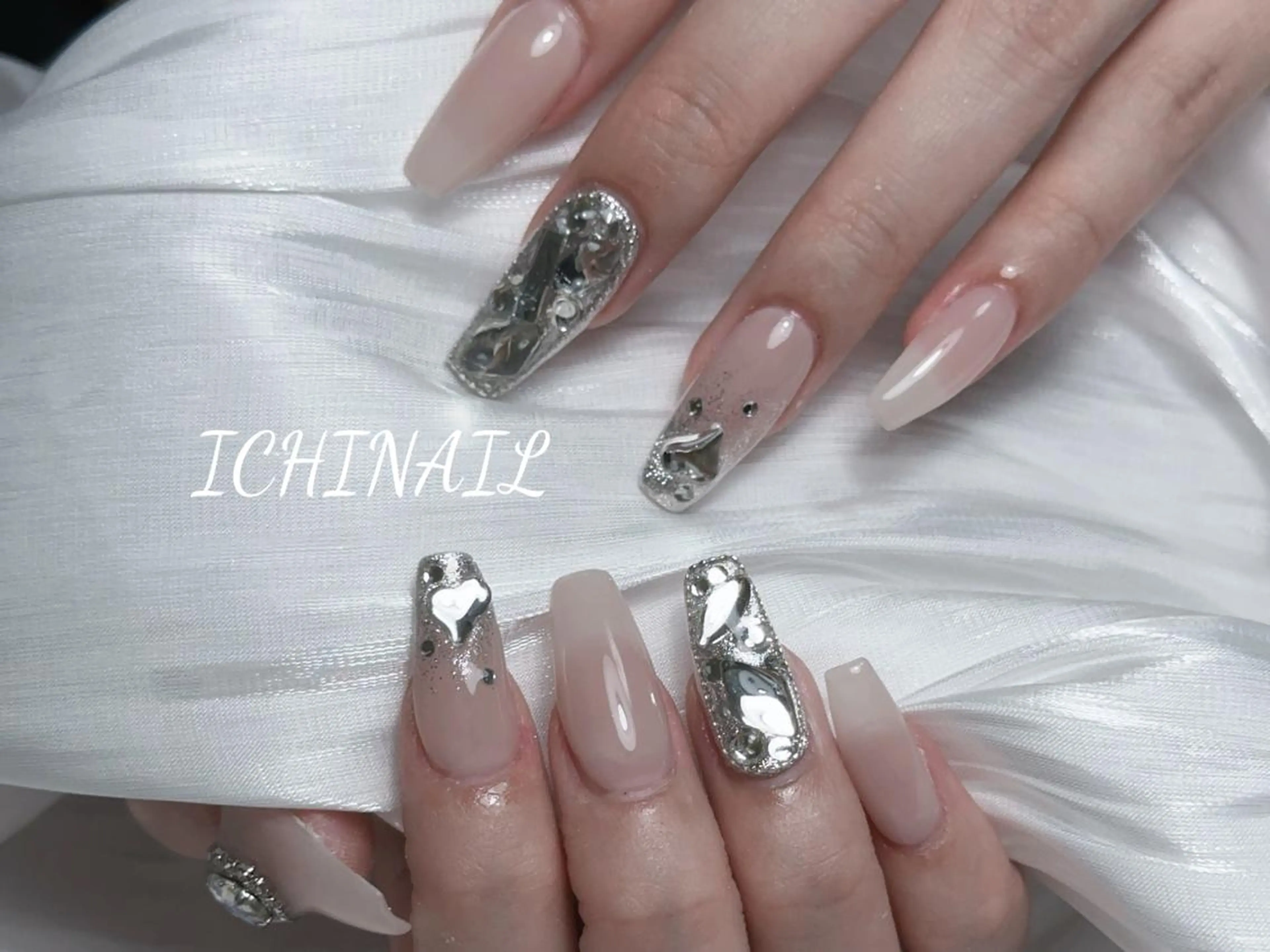 ネイル ハンドネイル 🍪 YOSHI🧋のネイルデザイン