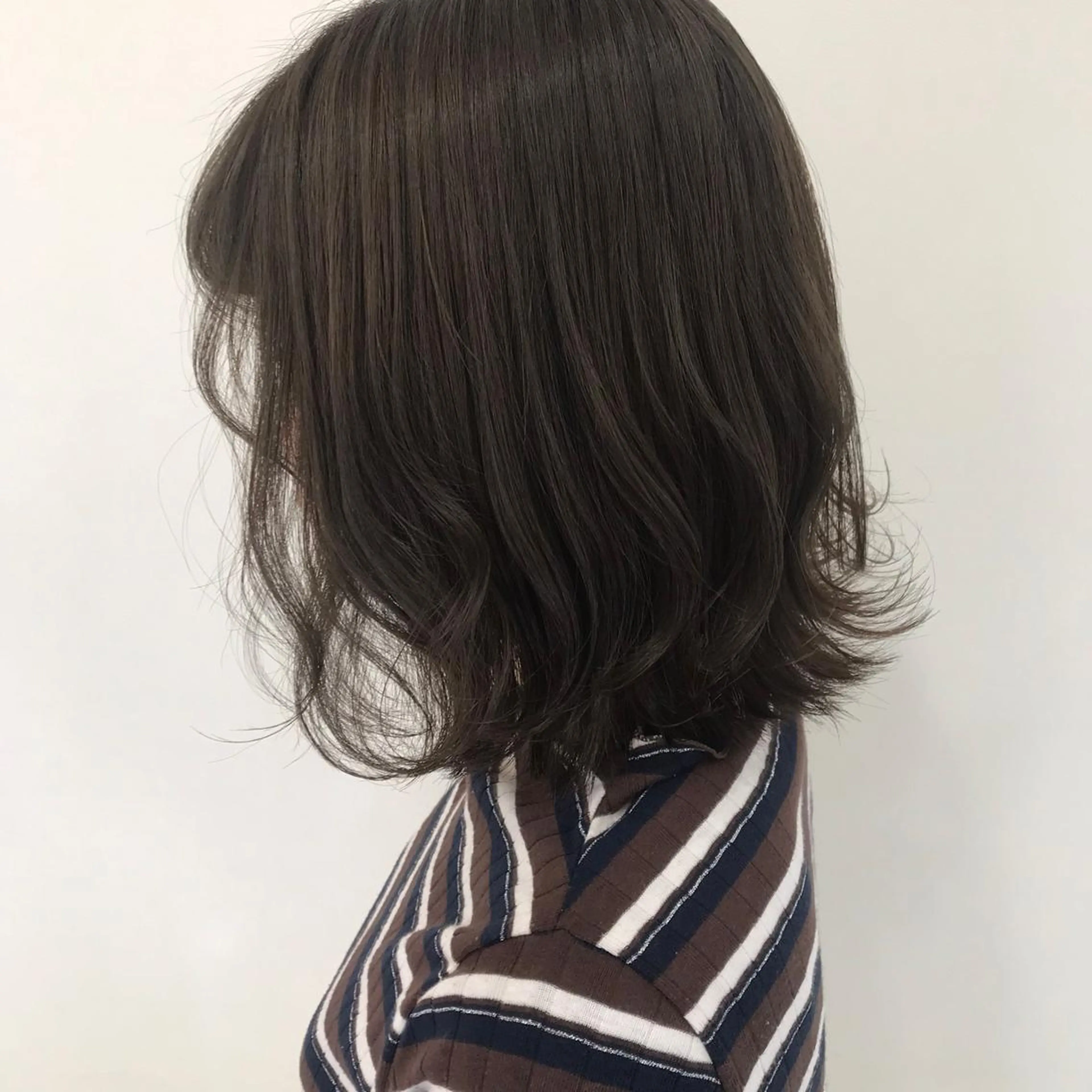 ミディアム カラー ブラウンカラー 馴染ませNo.1🧃 エクステ・アレンジのヘアスタイル