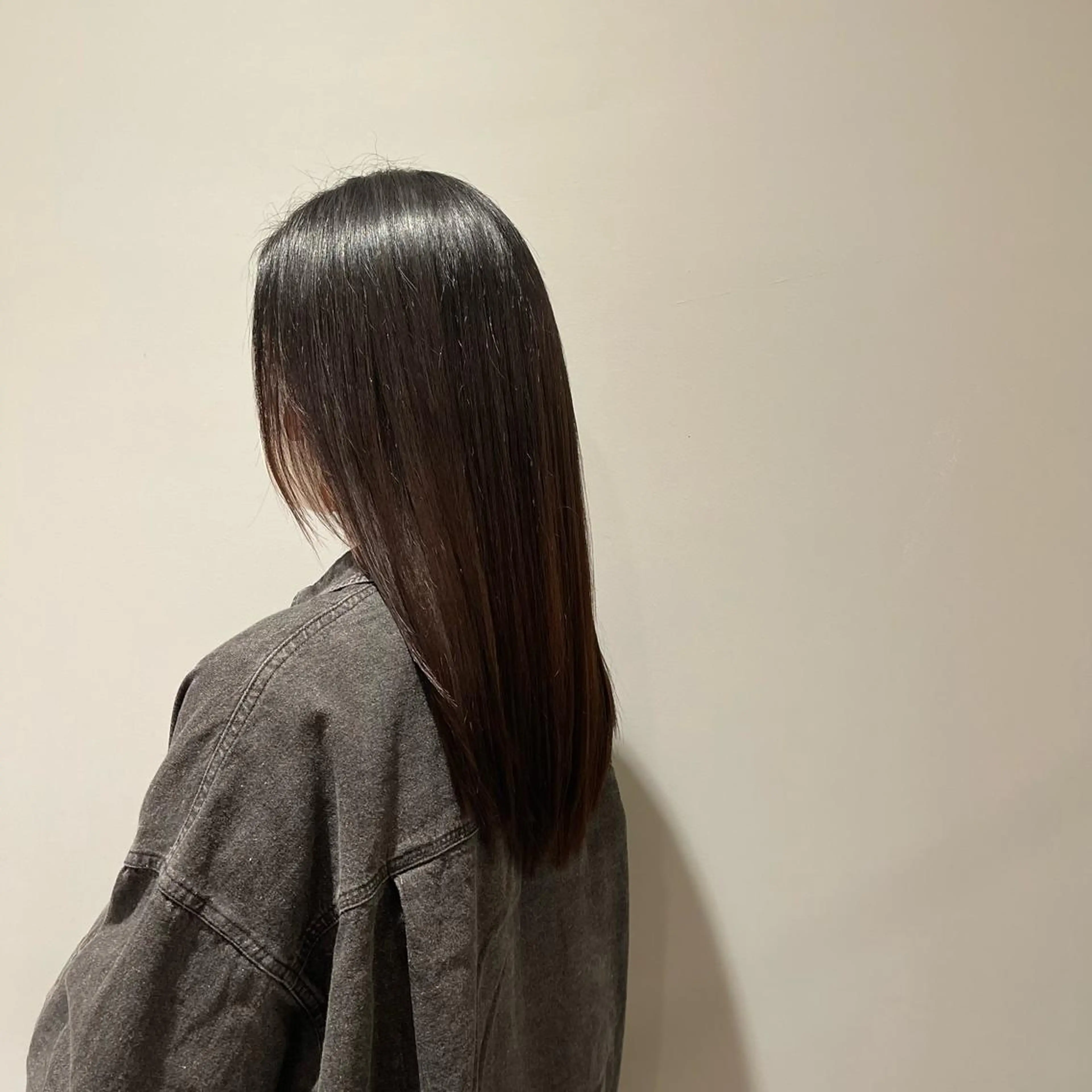 ロング カラー パーマ ヘアアレンジ 高井瑠華🌼 ストカールカット特化のヘアスタイル
