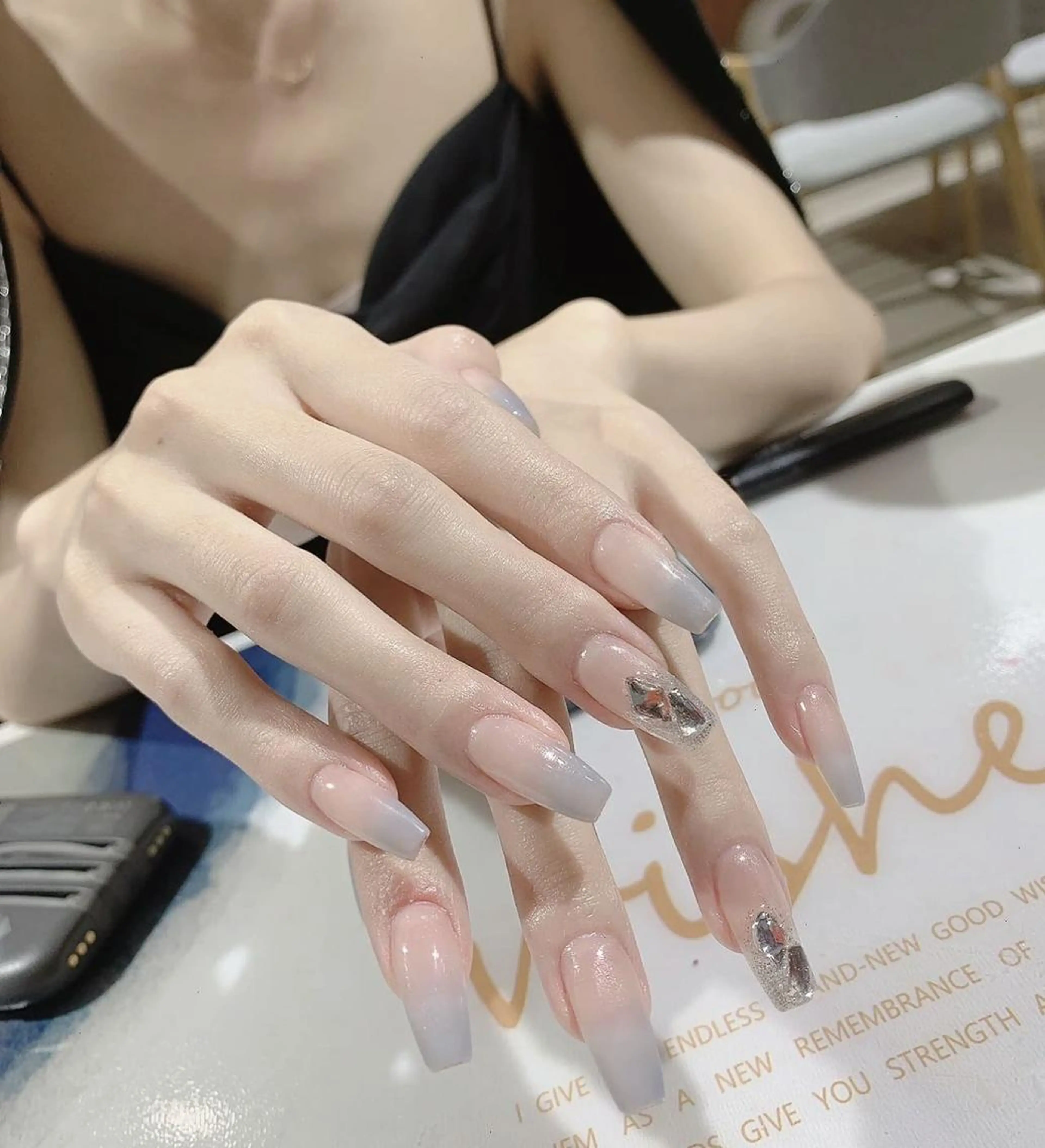 ネイル Queens 榊 まおのネイルデザイン