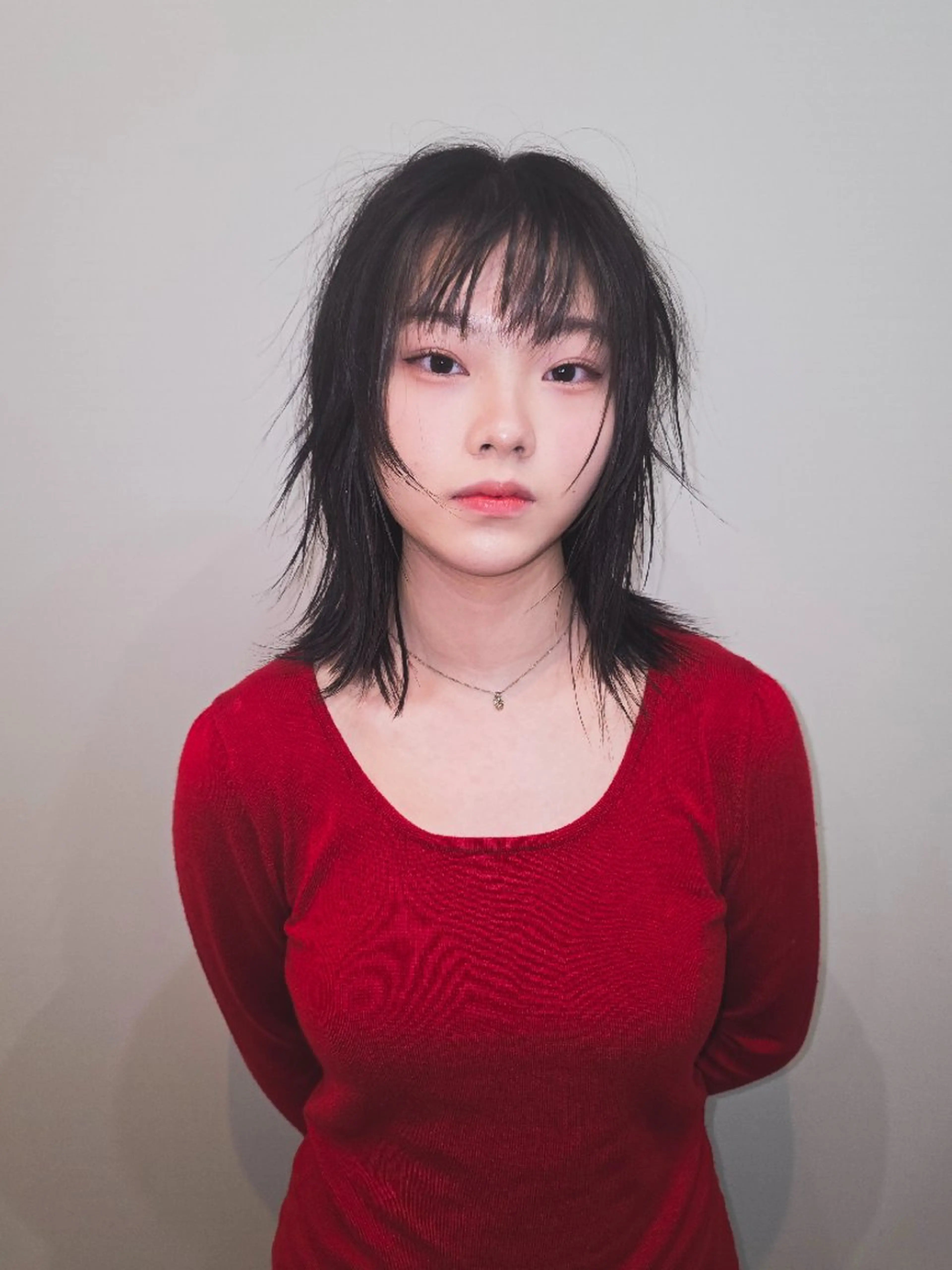 ミディアム レイヤーカット シャギー カット ヘアカラー トリートメント OMA　 カタギシのヘアスタイル