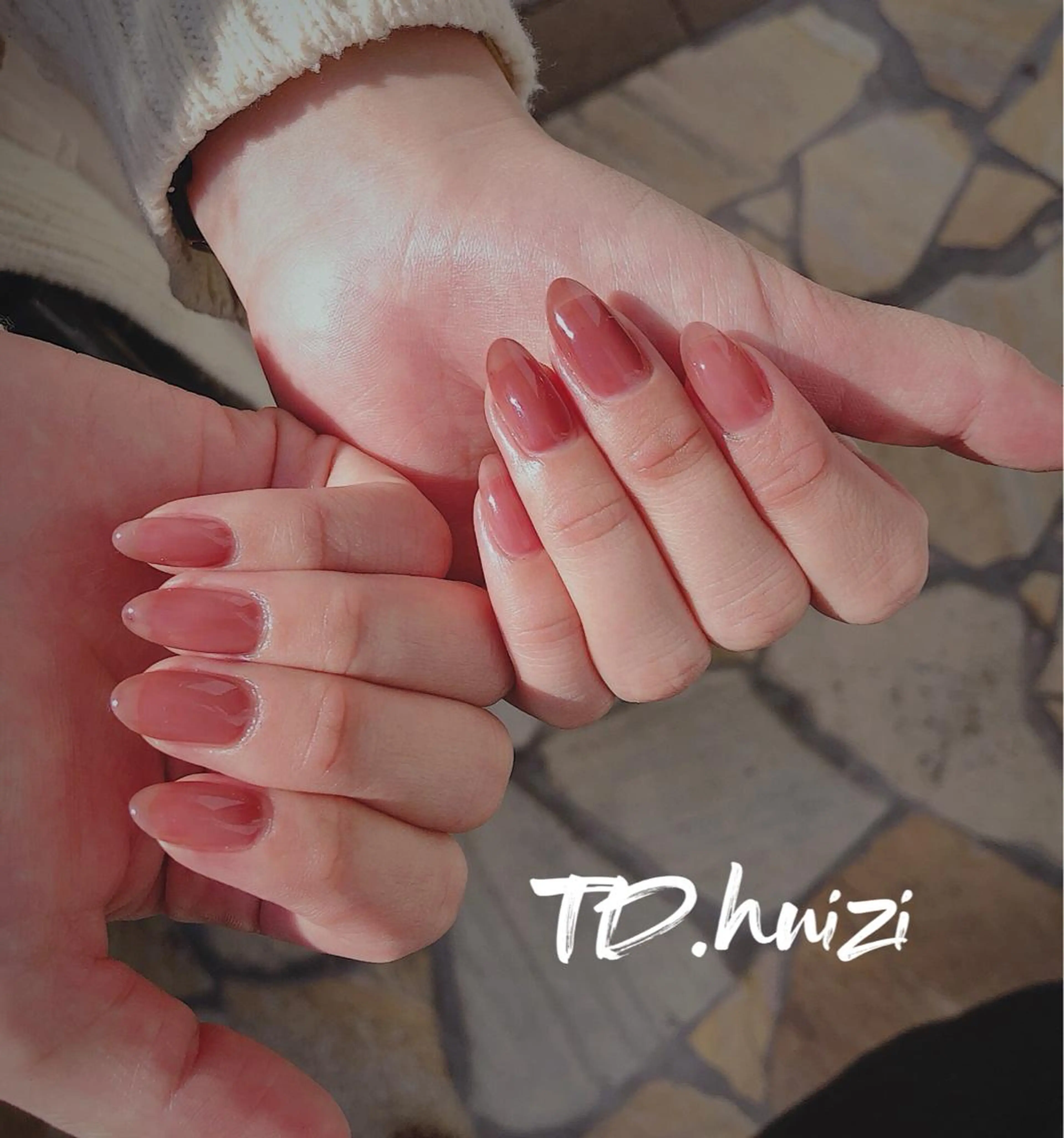 ミディアム ハンドネイル めぐみのネイルサロン スタッフ練習のネイルデザイン