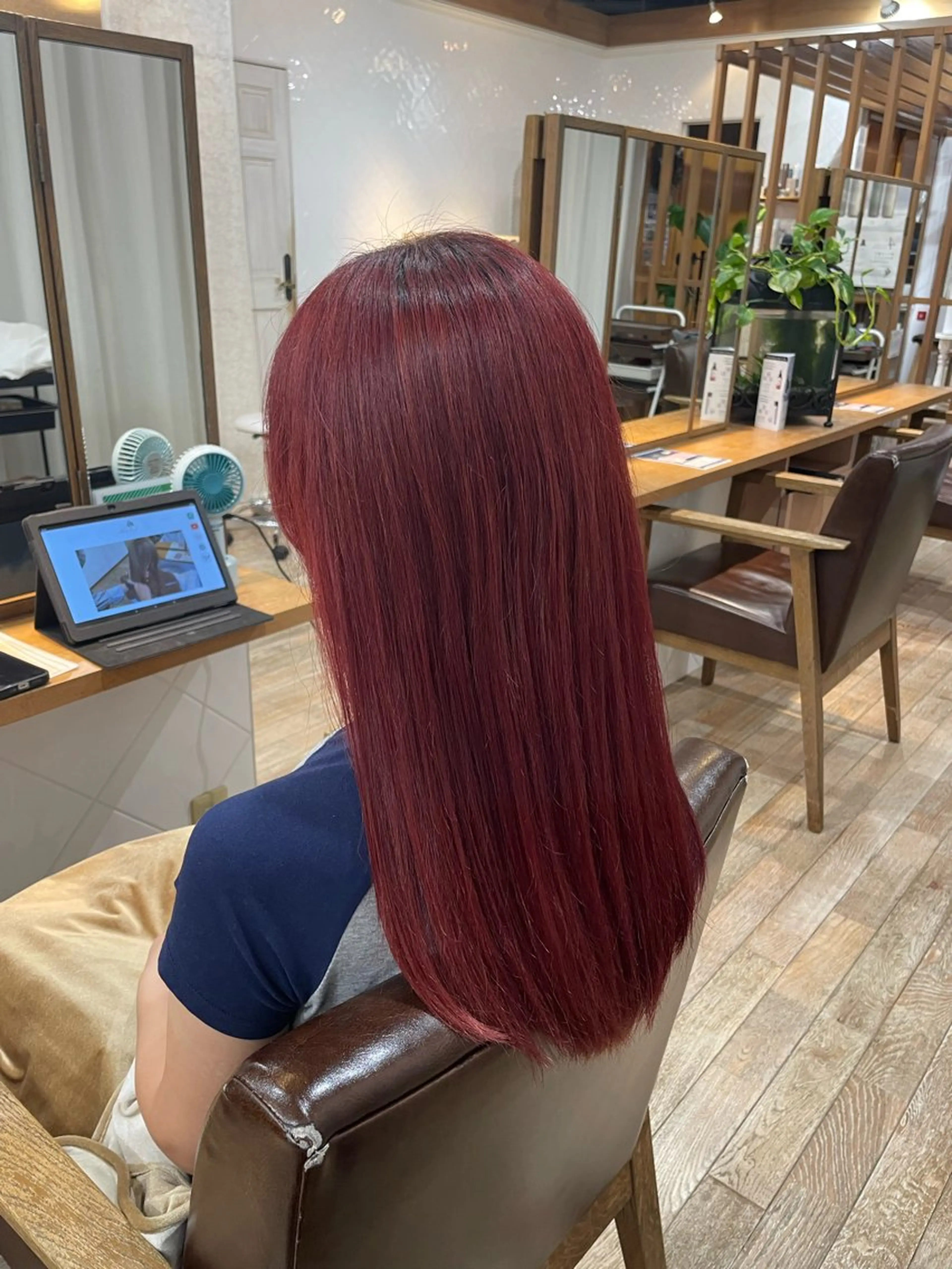 ロング カラー ヘアカラー トリートメント 🍑宮川 愛菜🍑のヘアスタイル