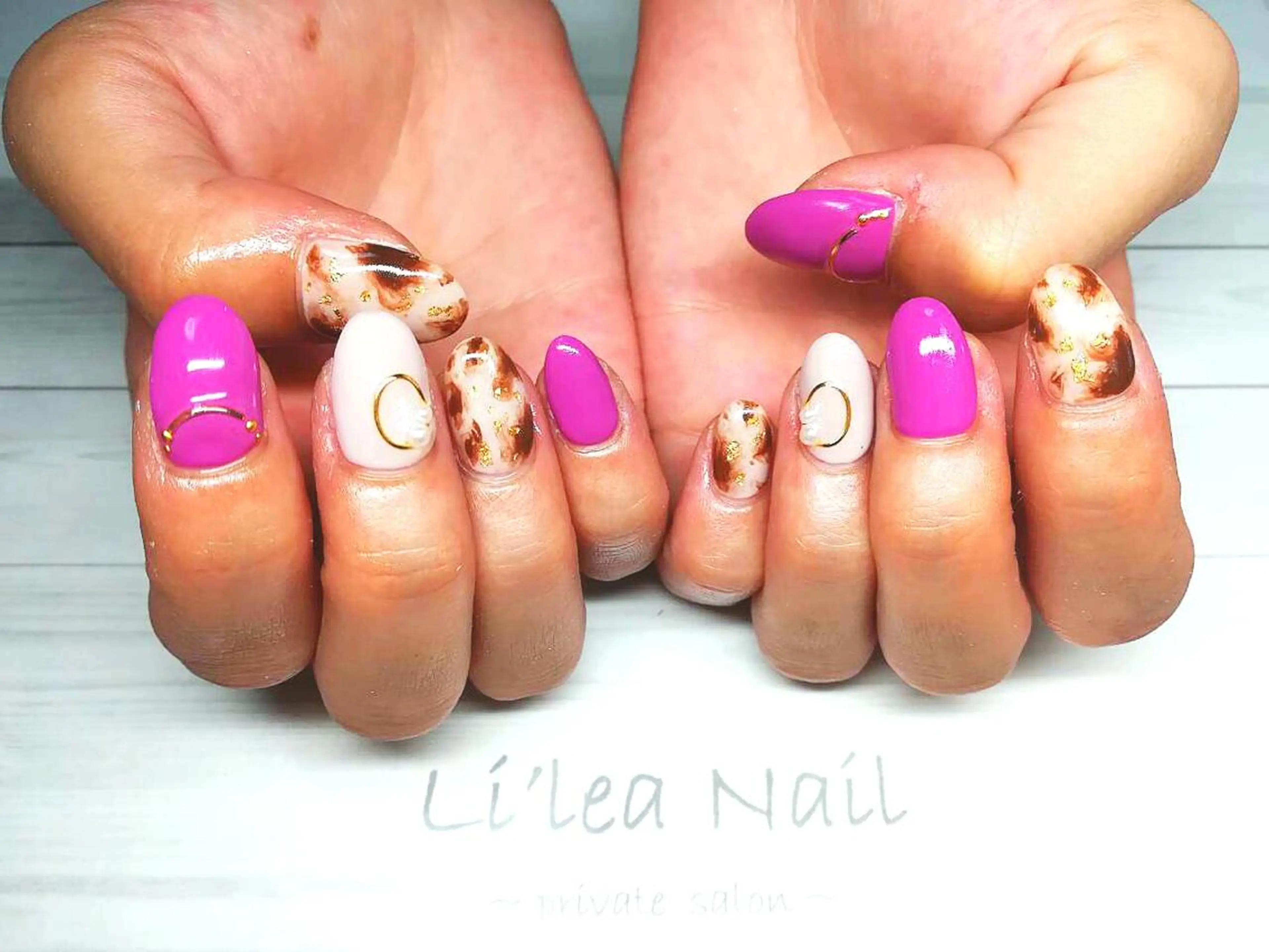 ネイル Li'leaNail AINAのネイルデザイン