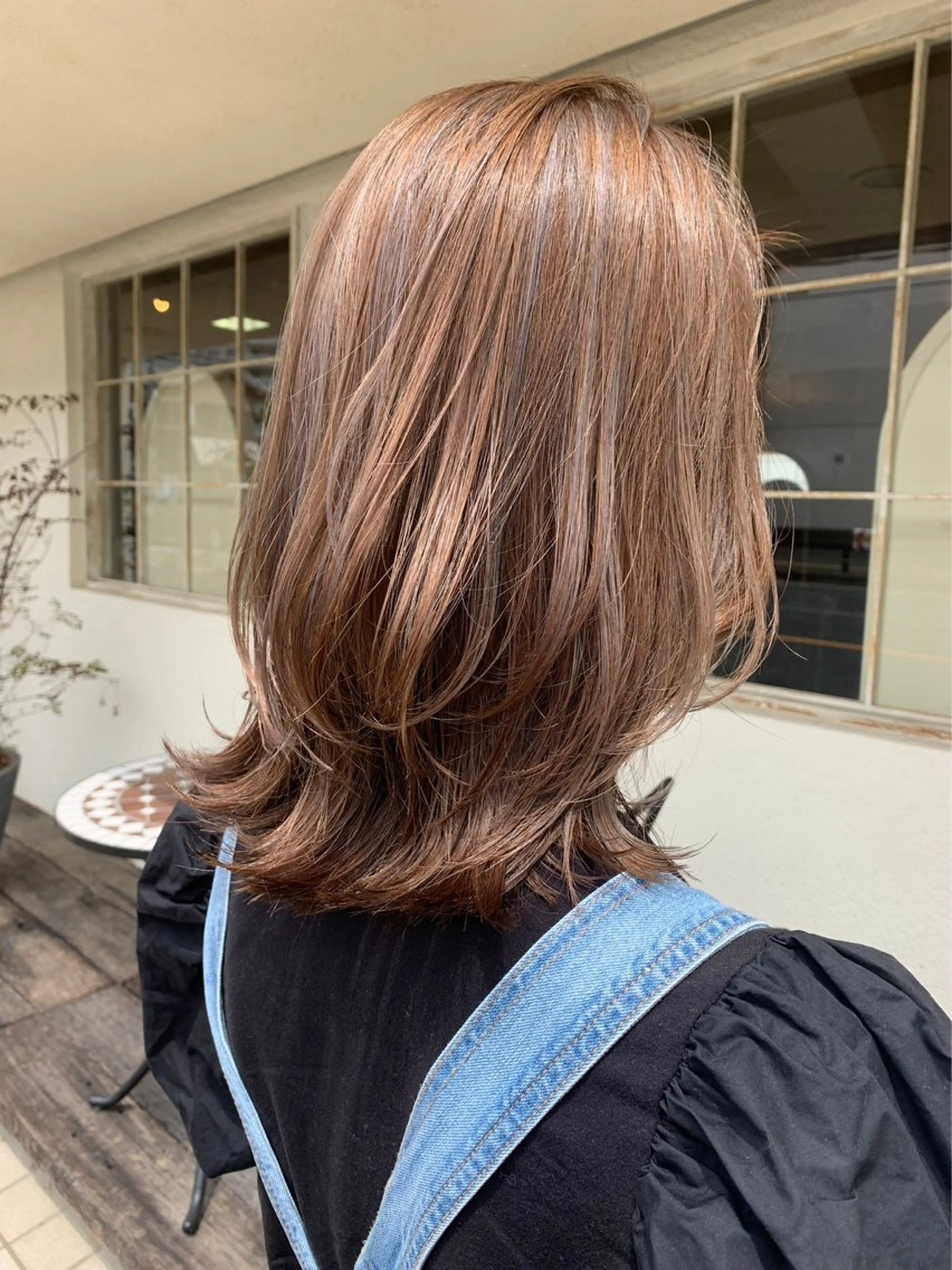 ミディアム レイヤーカット Canage minimoのヘアスタイル