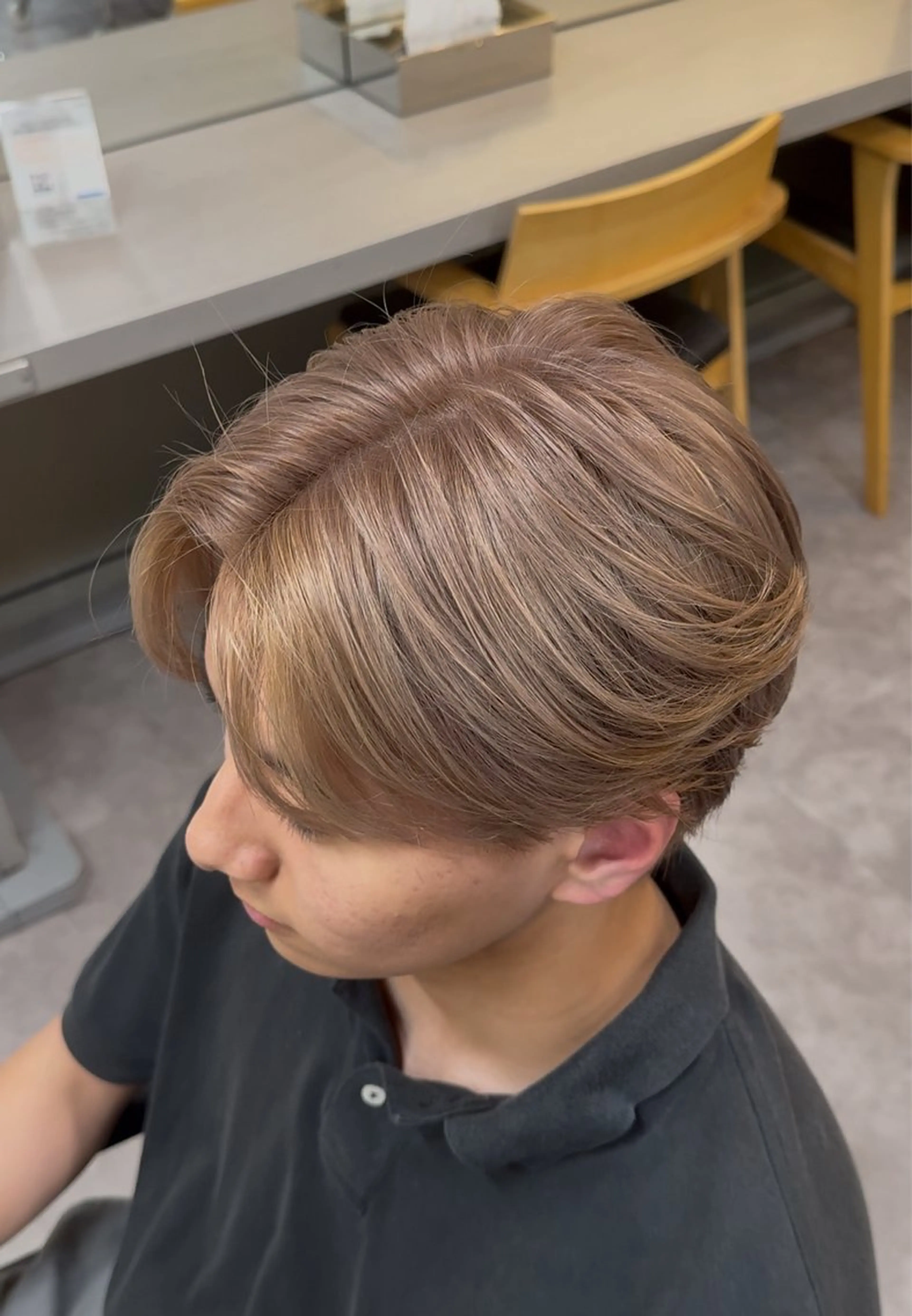 カラー 【fifth】 小林直弥のヘアスタイル