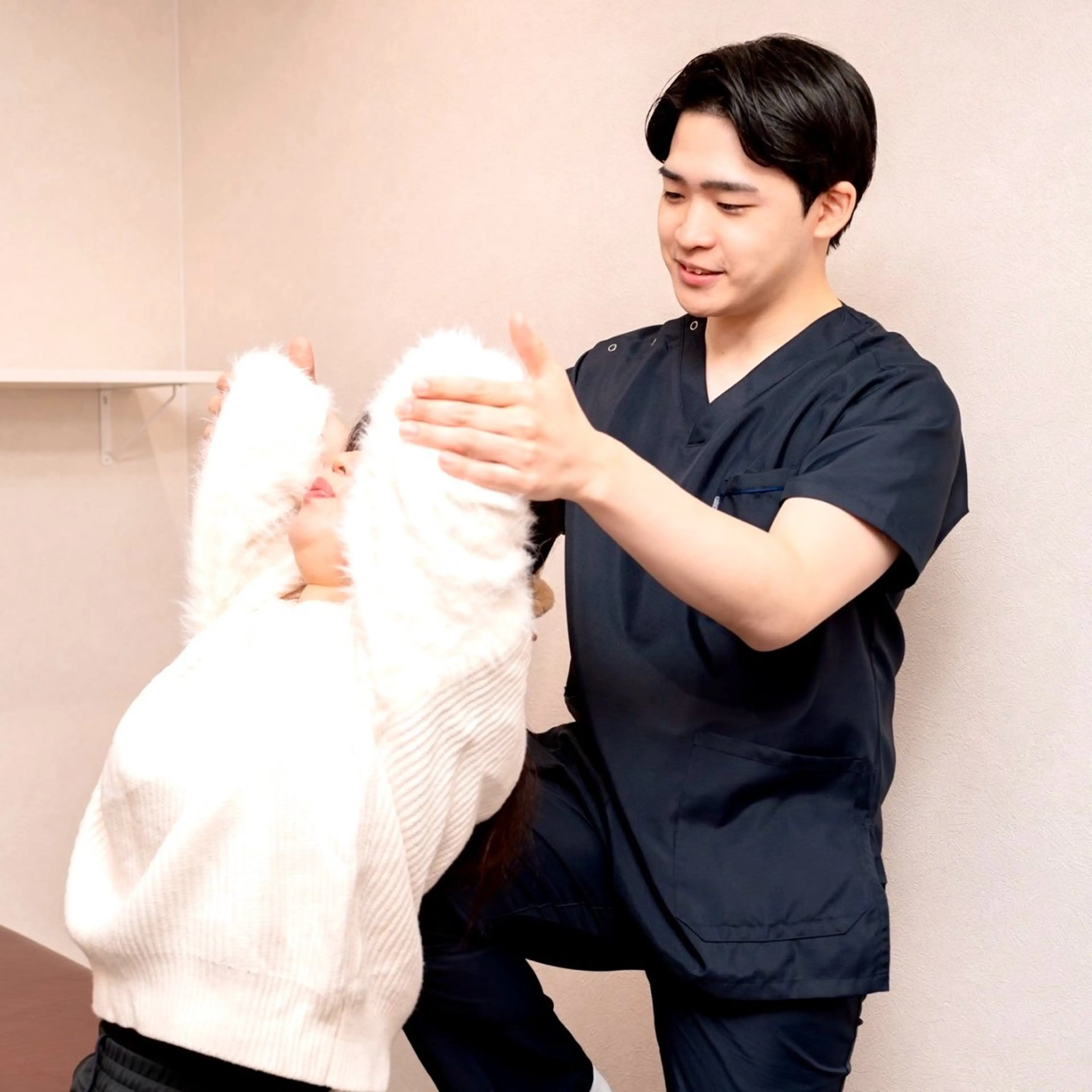 【体験会】💥完全無料で綺麗な姿勢へ💥猫背矯正【AI姿勢診断+筋膜整体+猫背矯正】まき肩/肩甲骨はがし/首肩こり✨の写真