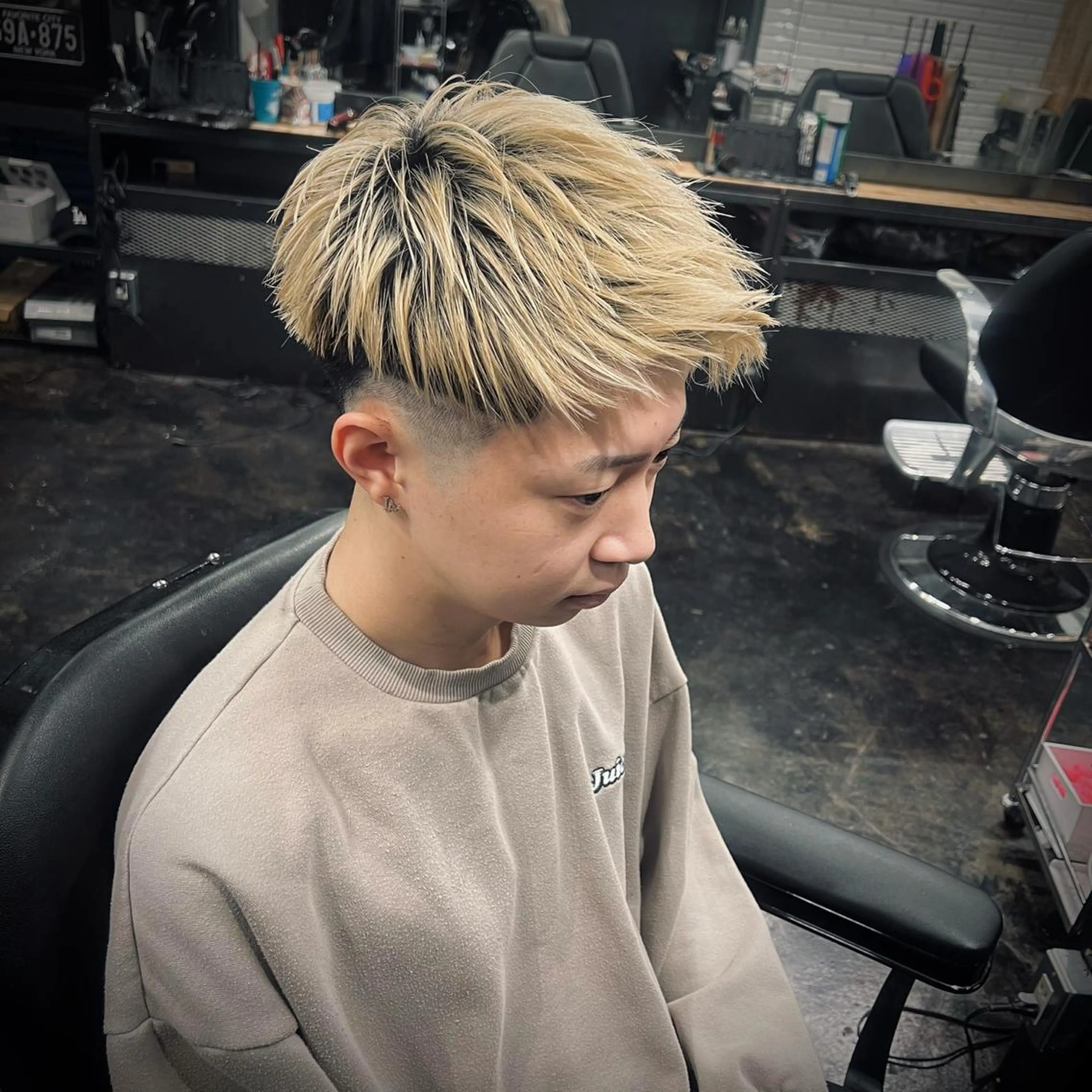 メンズ モヒカン カット ヘアカラー トリートメント メンズ特化/パーマ/ メッシュ/竜成のヘアスタイル