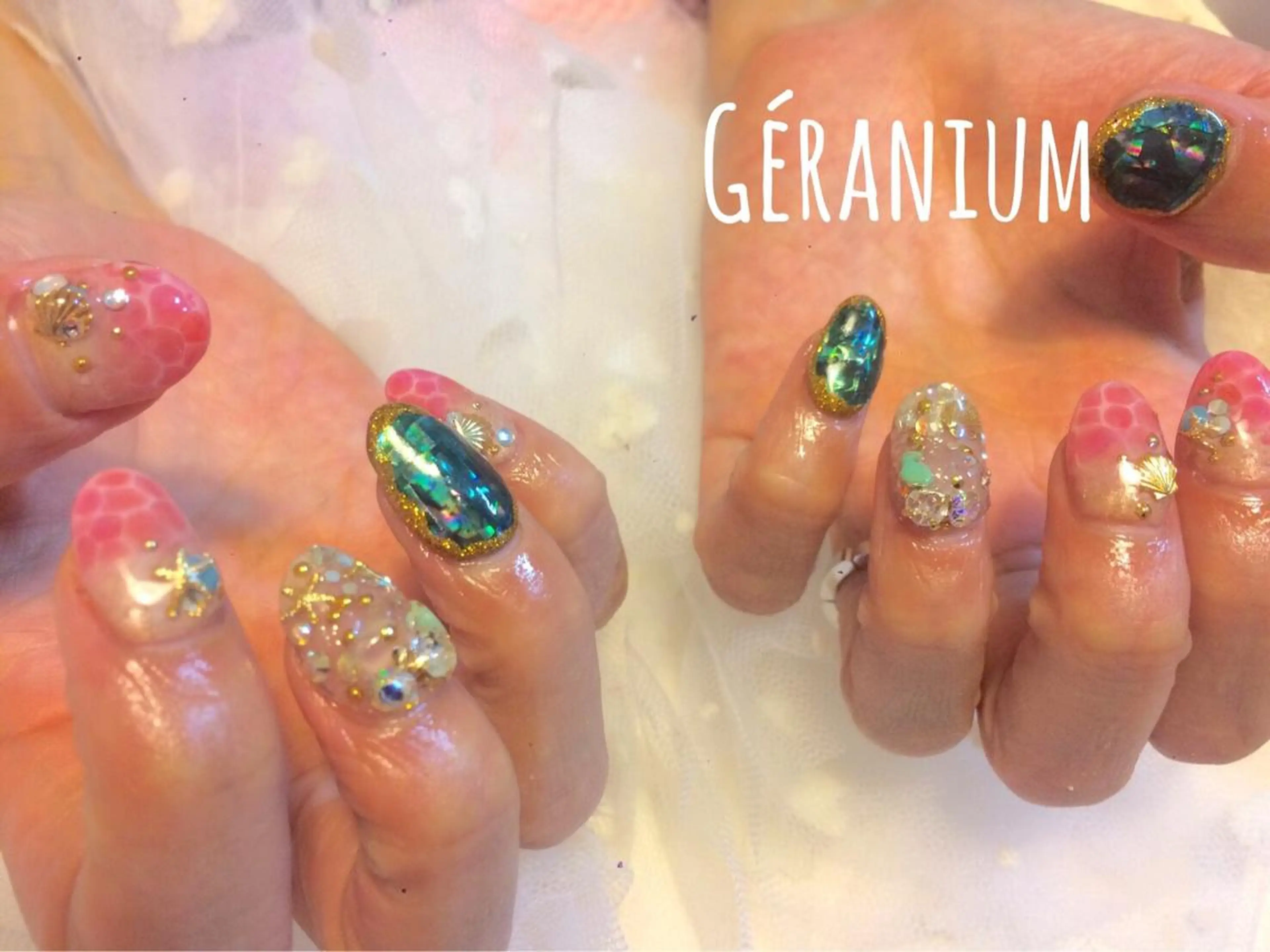 ネイル 夏ネイル GéRanium Harukaのネイルデザイン