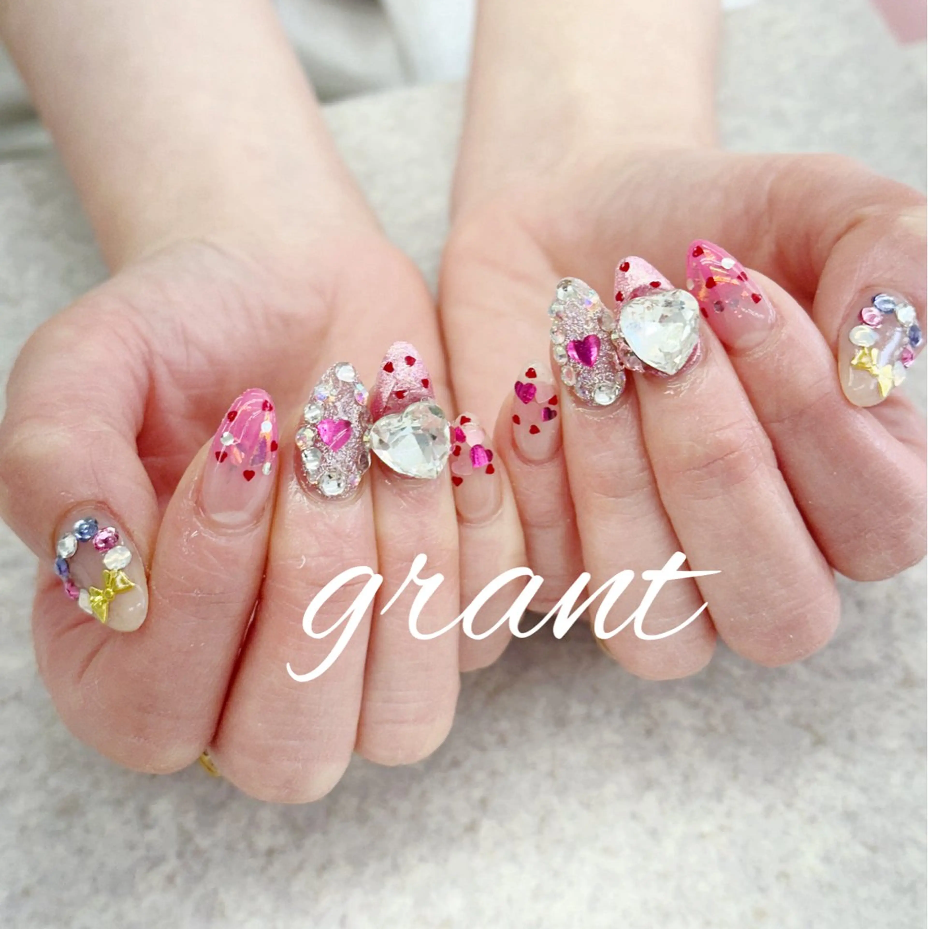 ネイル キラキラネイル ハンドネイル nail salon grant所属・nailsalon grantのネイルデザイン