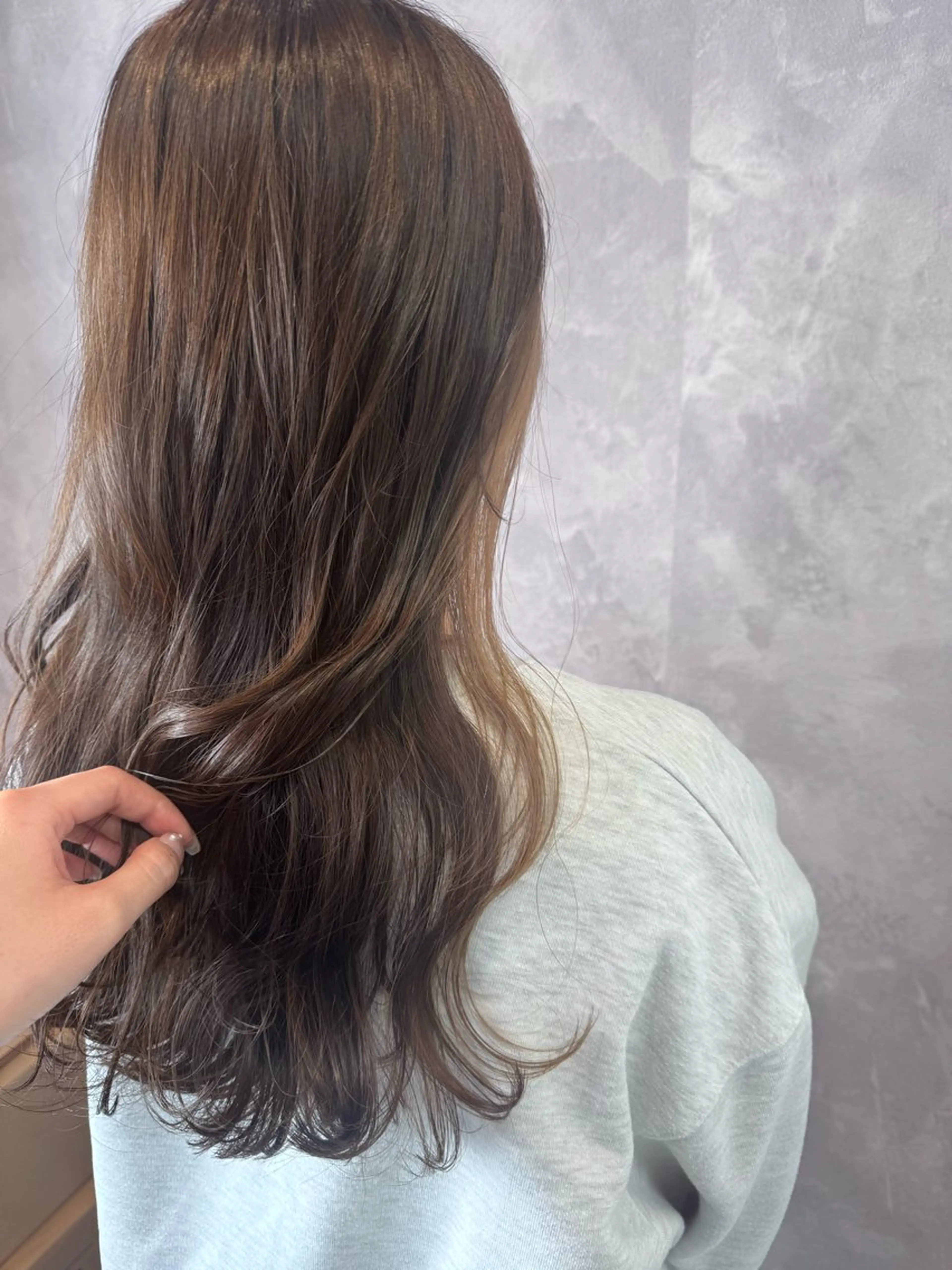 ロング カラー カット ヘアカラー トリートメント ヒヨシ ルナのヘアスタイル