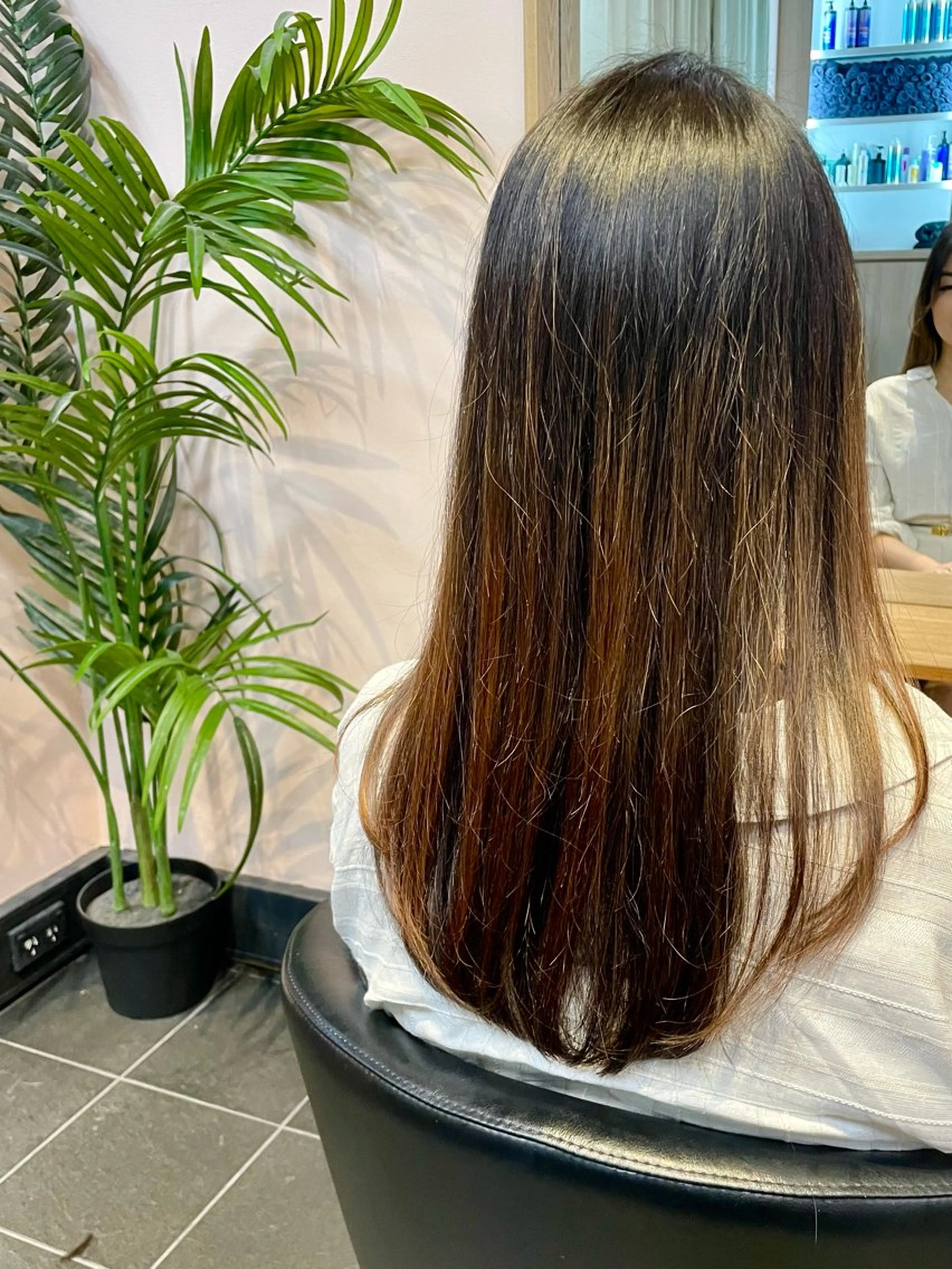 ロング BLEACH 🟥 PERM 天神🏆のヘアスタイル