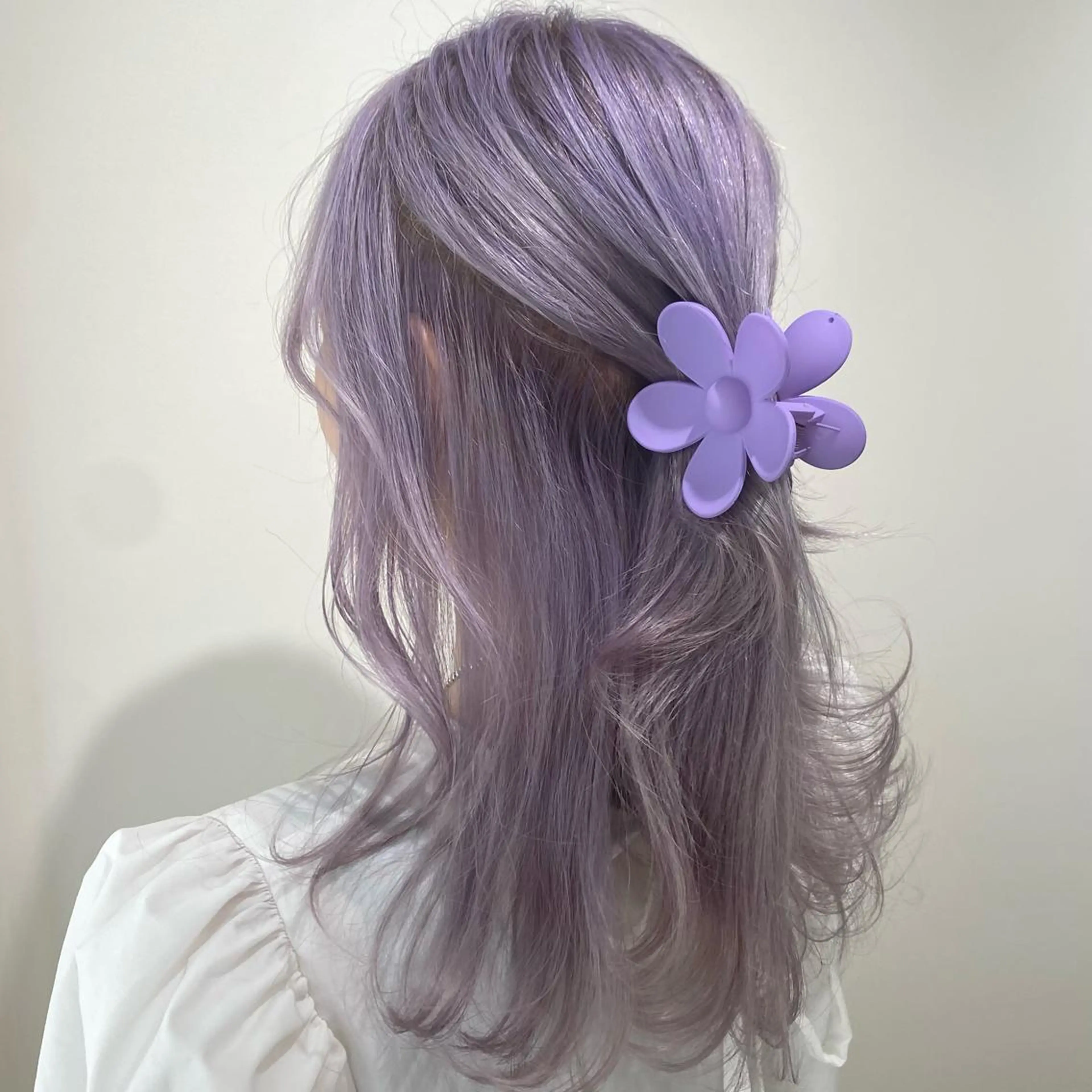 セミロング パープルカラー ヘアカラー 推しカラー🌙 RIHOのヘアスタイル