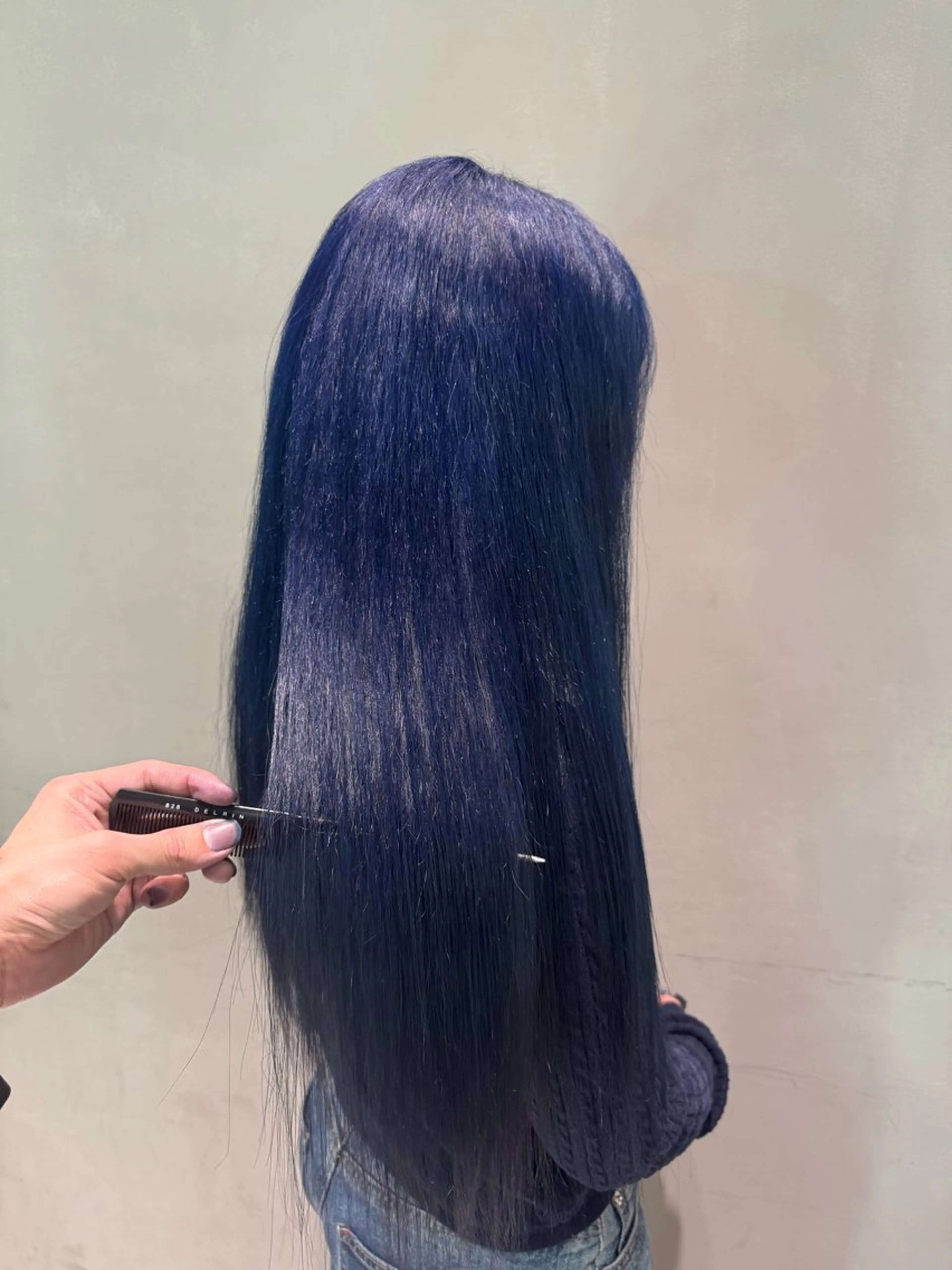 ロング カラー ブリーチ ネイビーカラー ヘアカラー 【似合わせカラー】 西口嶺河のヘアスタイル