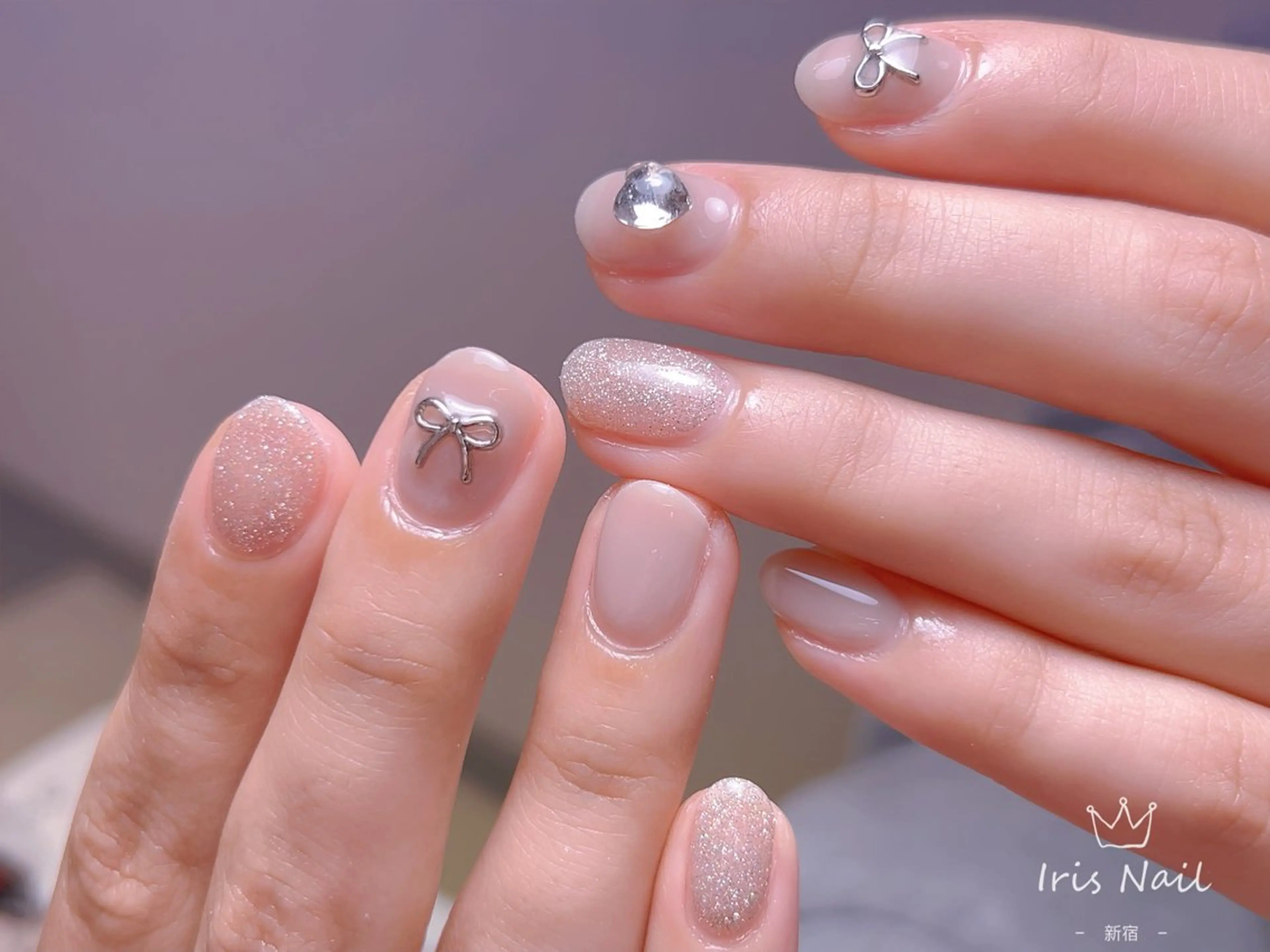 ネイル フレンチネイル ジェルネイル グラデーション 韓国ネイル マグネットネイル ハンドネイル 【長さ出し】 IRIS NAILのネイルデザイン