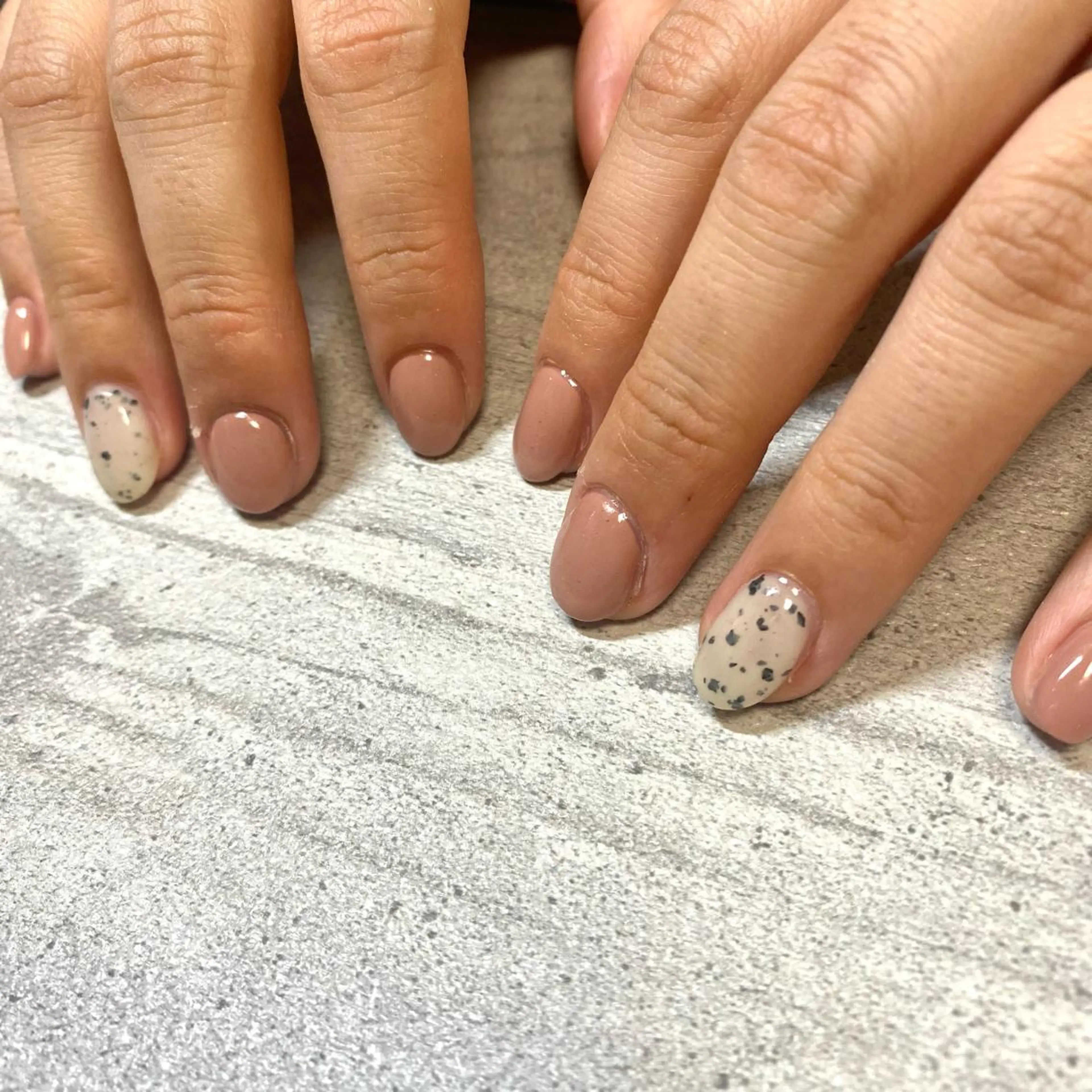 ショート カラー パーマ ヘアアレンジ メンズ キッズ ネイル マツエク・マツパ アイブロウ シンプルネイル ハンドネイル ハンドケア 今福鶴見ネイル 8(ｴｲﾄ)のネイルデザイン