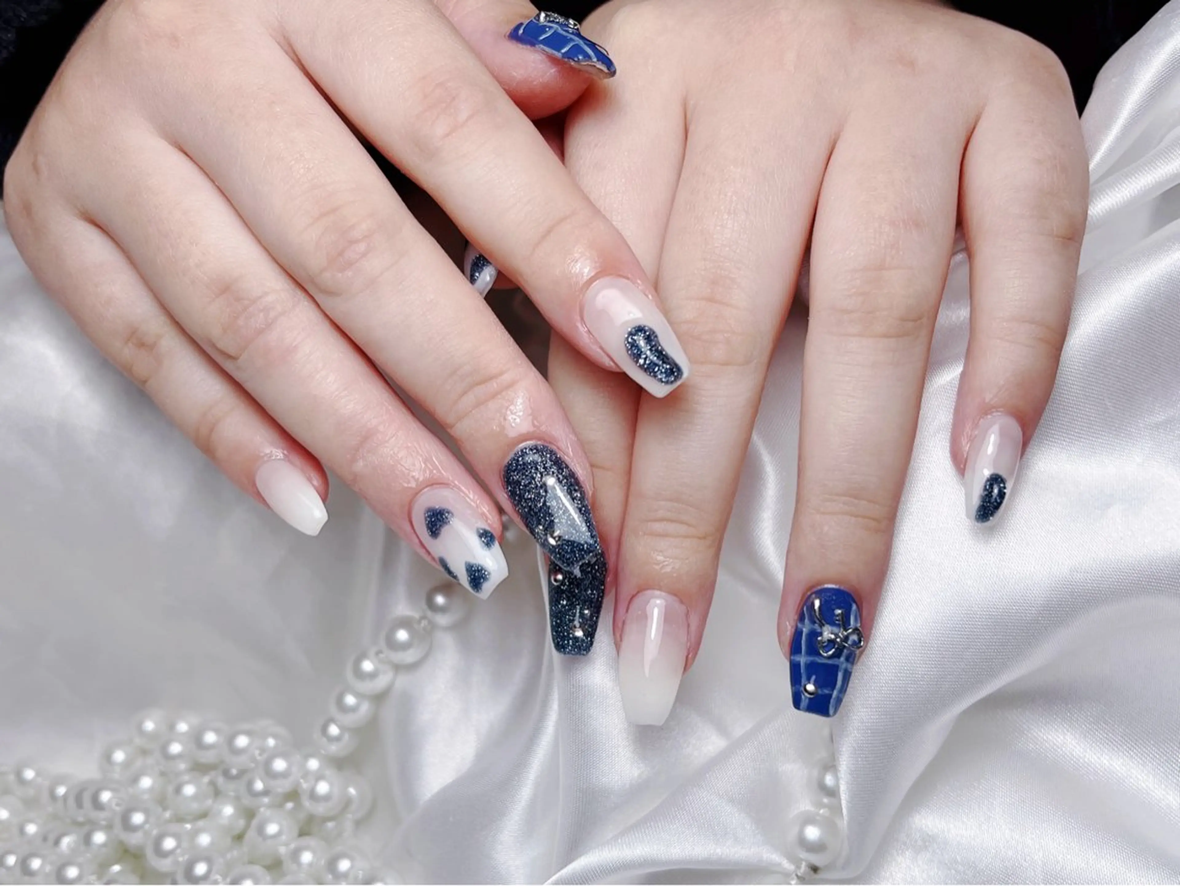 ネイル 長さ出し フットネイル ジェルネイル ハート キラキラネイル ハンドネイル Rs nail 新宿西口のネイルデザイン