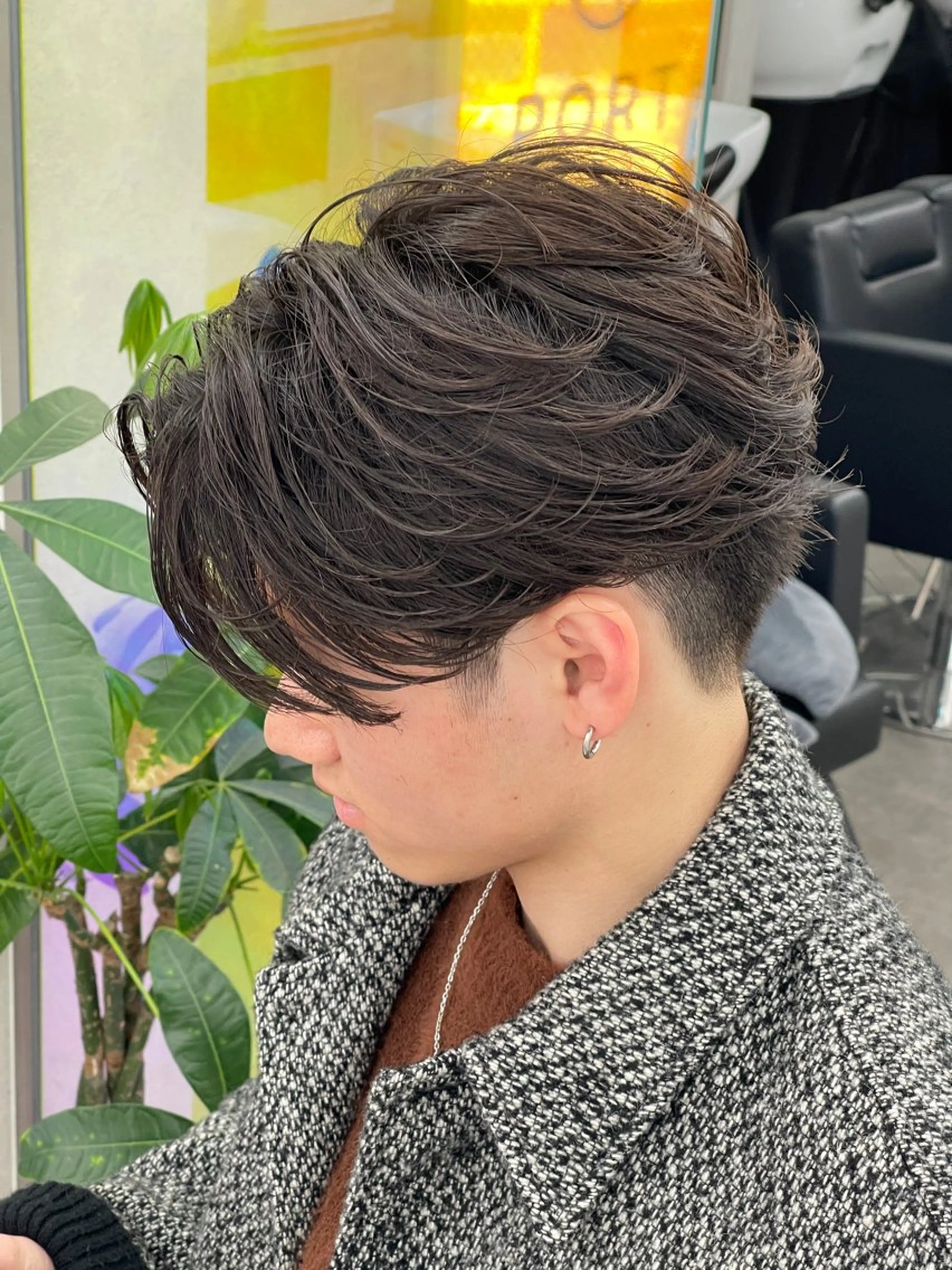 ミディアム メンズ ミディアムパーマ センターパート フェードカット マッシュ メンズパーマ 波巻きスパイラル 近藤剛 浦和のヘアスタイル