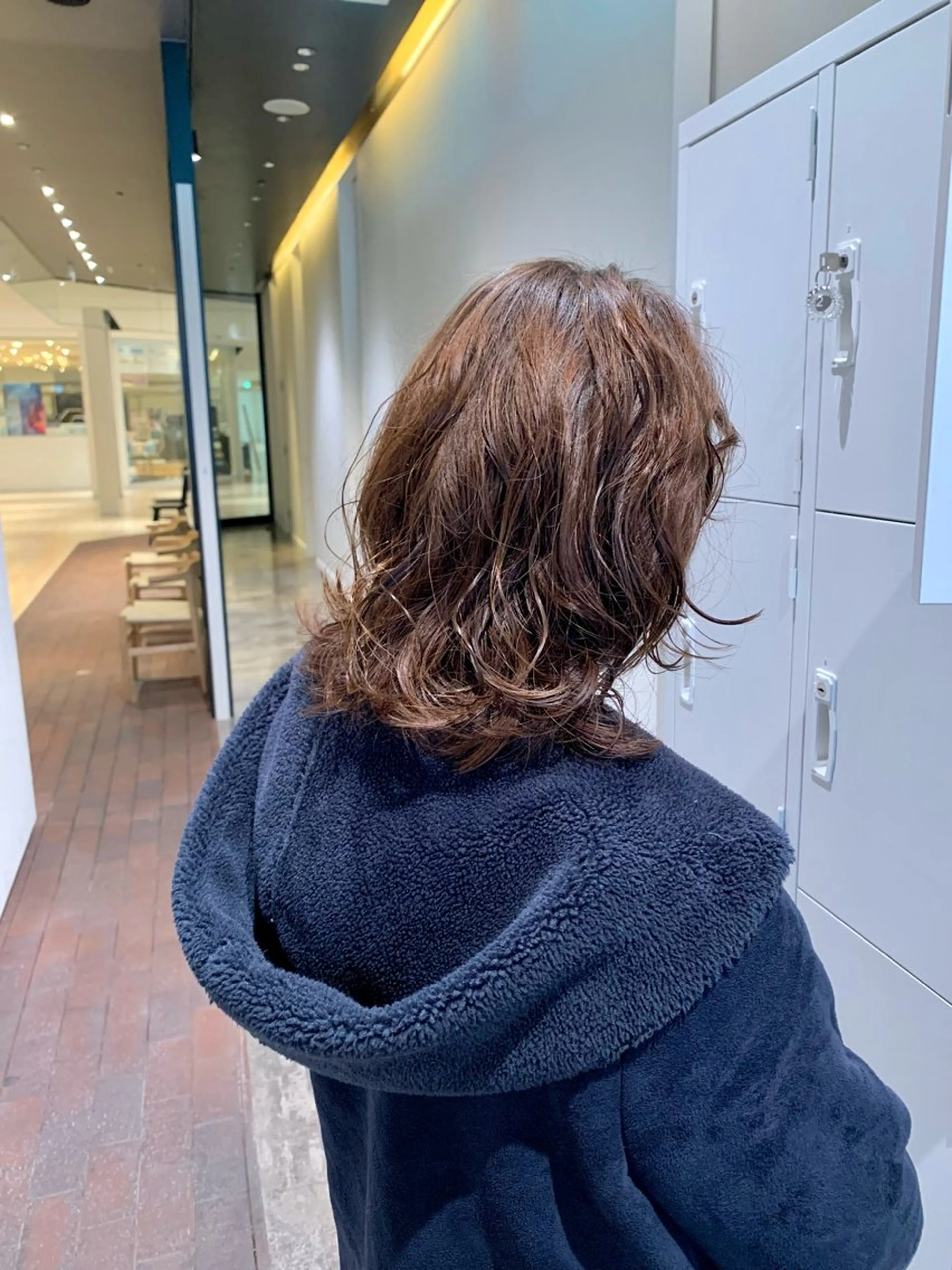 ミディアム パーマ ミディアムパーマ 透明感カラー/ボブ 今気になること占う人のヘアスタイル