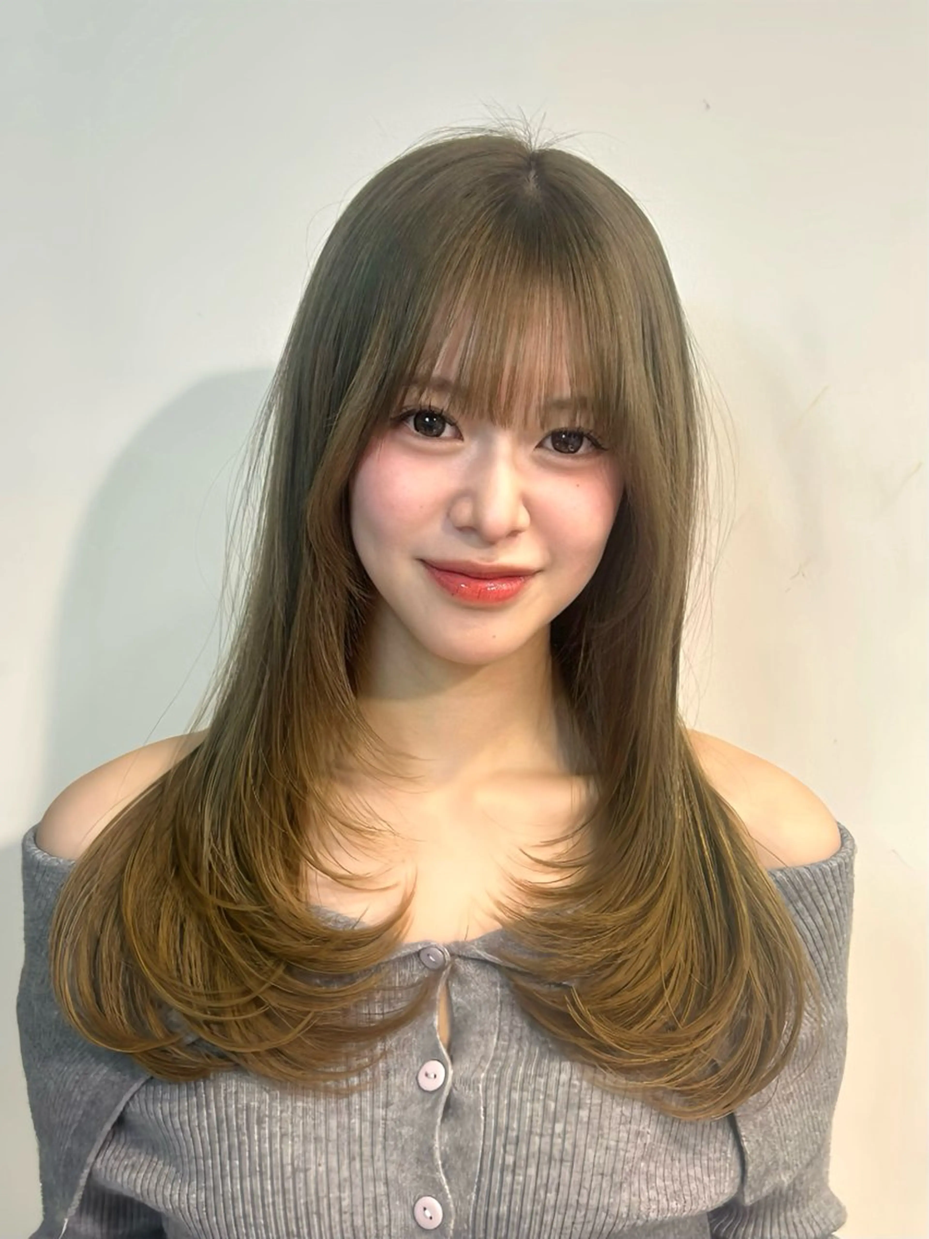 カラー ベージュカラー ブリーチ 透明感カラー オリーブベージュ 二宮 陽太のヘアスタイル