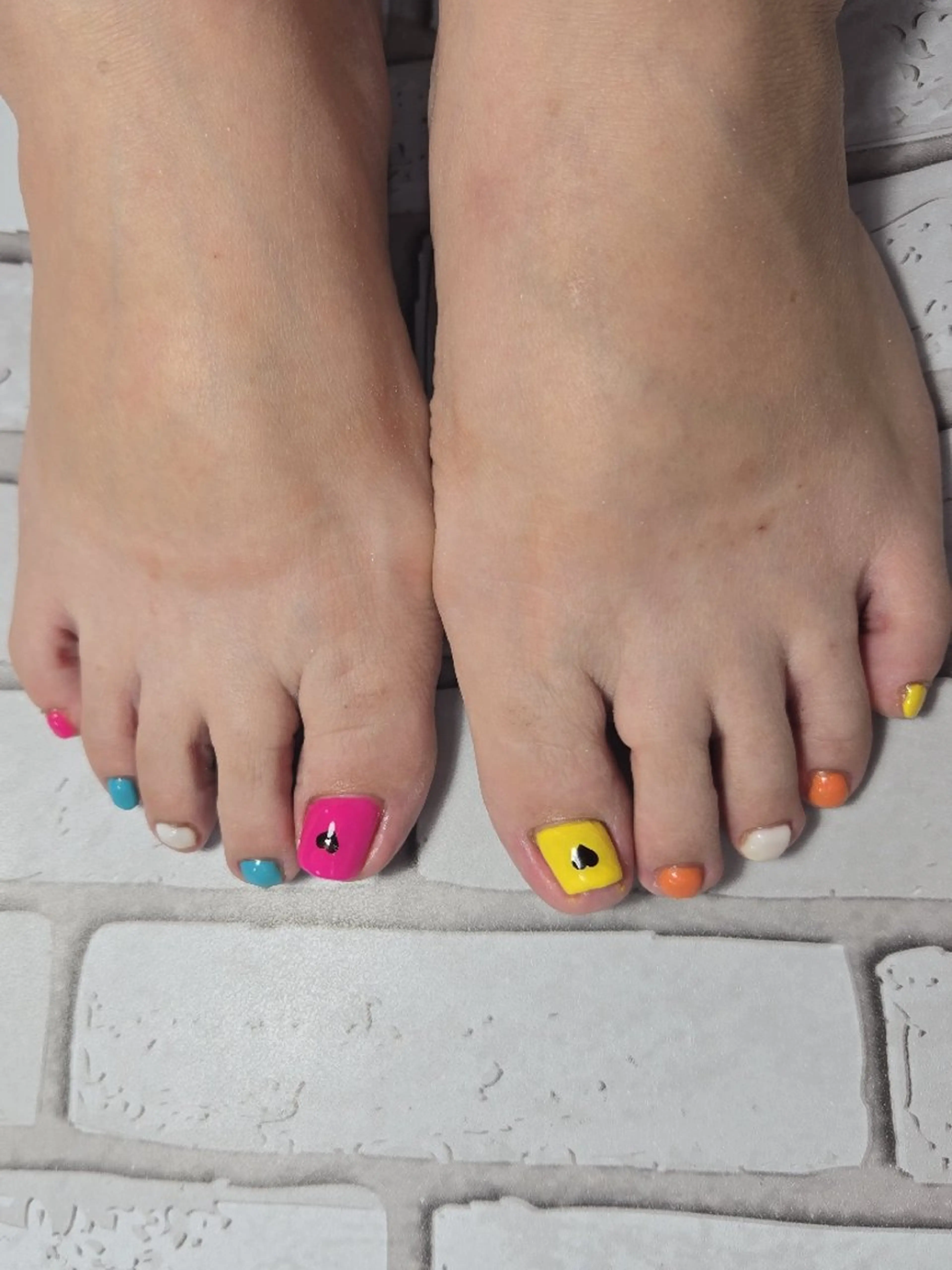 ネイル フットネイル ネイルサロンベルティ .ひとみのネイルデザイン