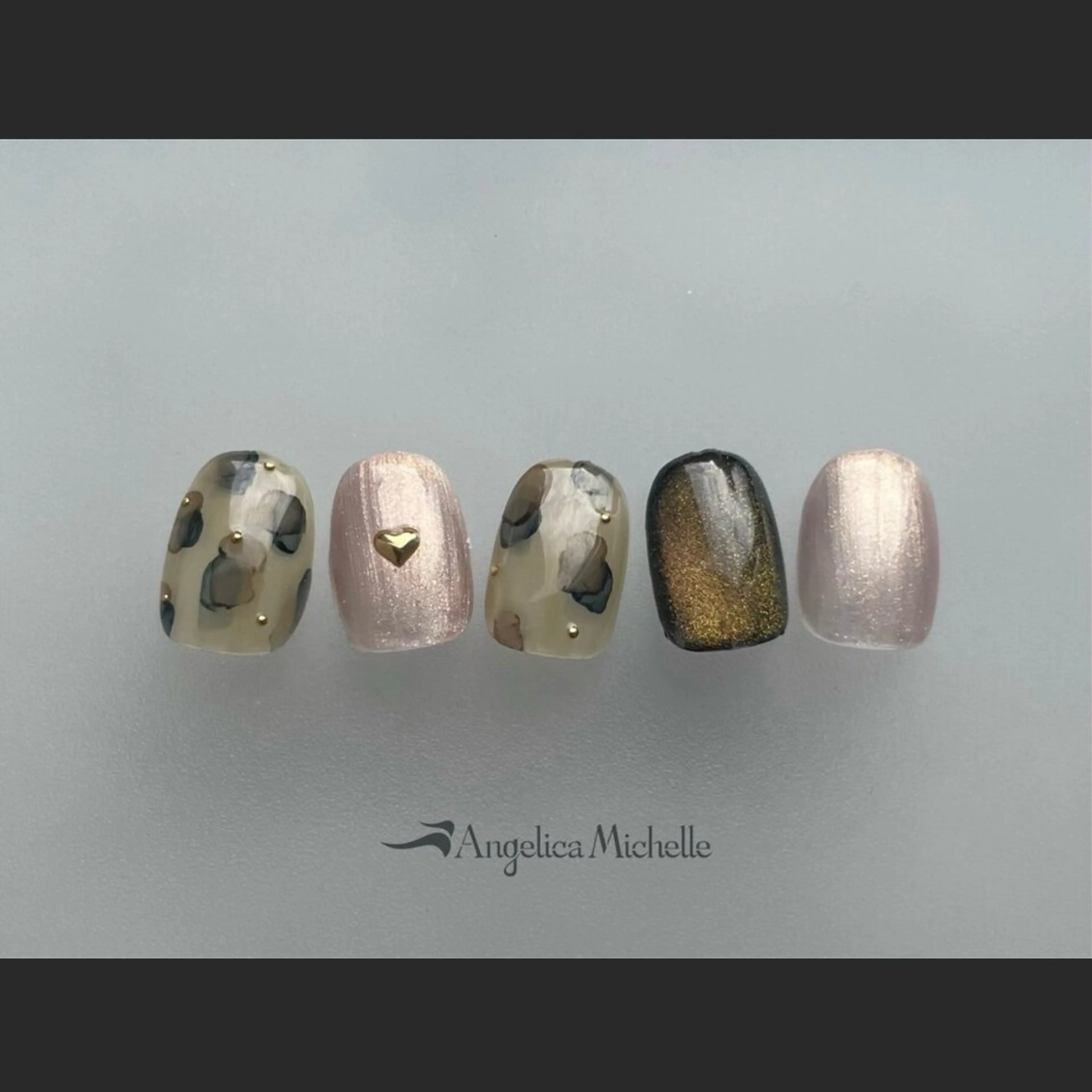 ネイル 脇 奈々子のネイルデザイン