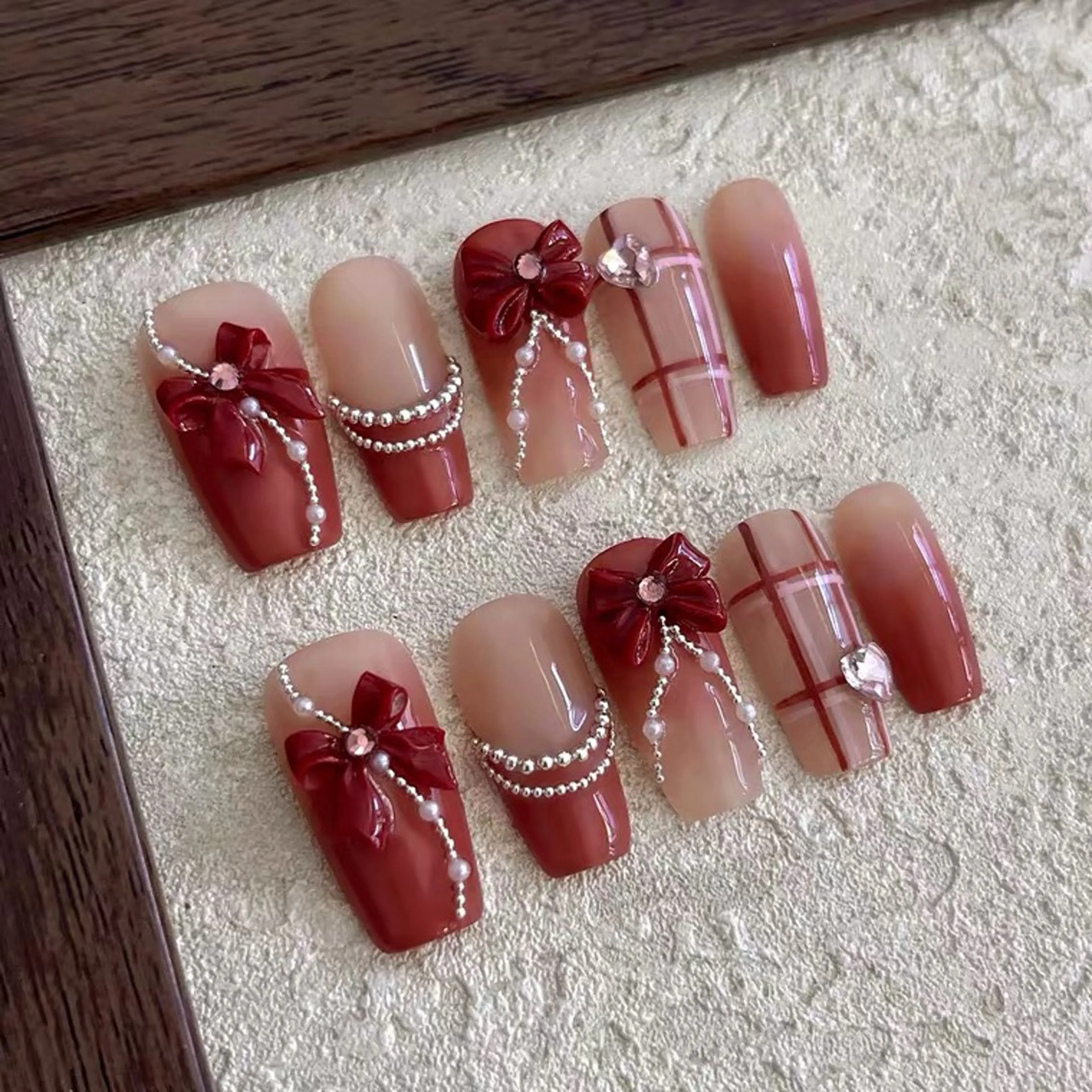 ネイル AND Nail 長さだし専門店のネイルデザイン