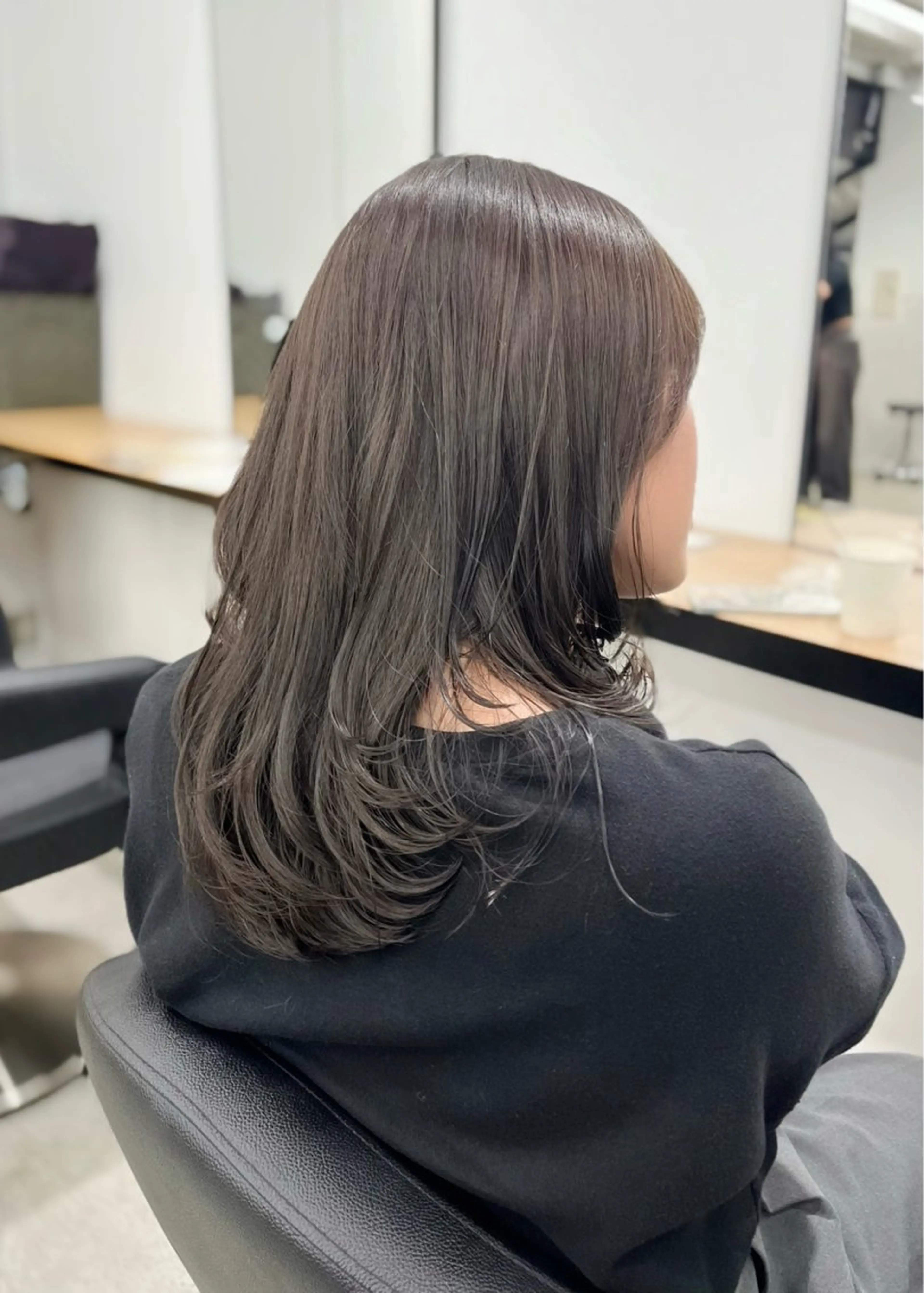 ミディアム カラー グレージュ 縮毛矯正/ハイトーン /パーマ/せき🧸のヘアスタイル