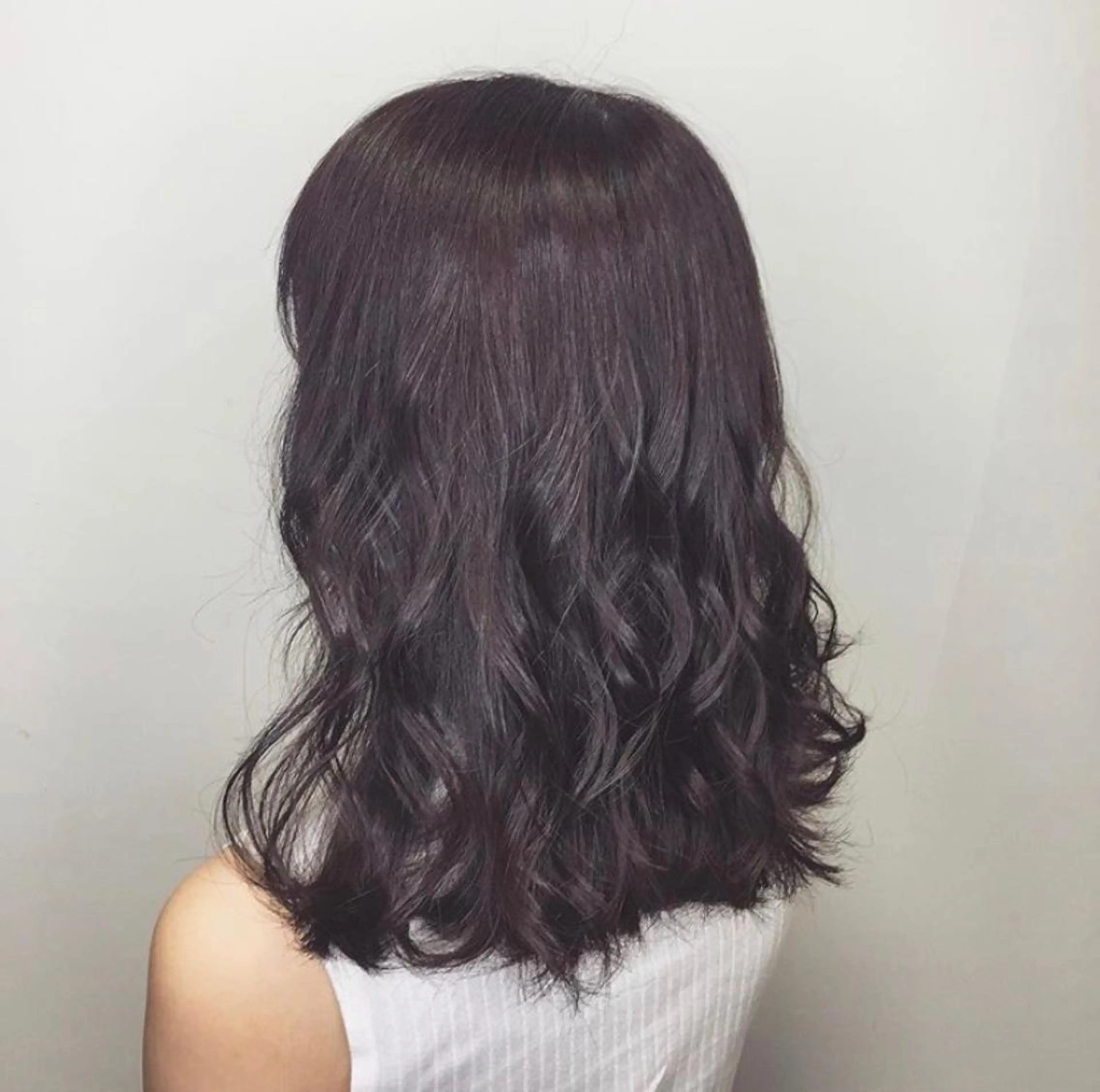カラー 川上 麻梨阿のヘアスタイル