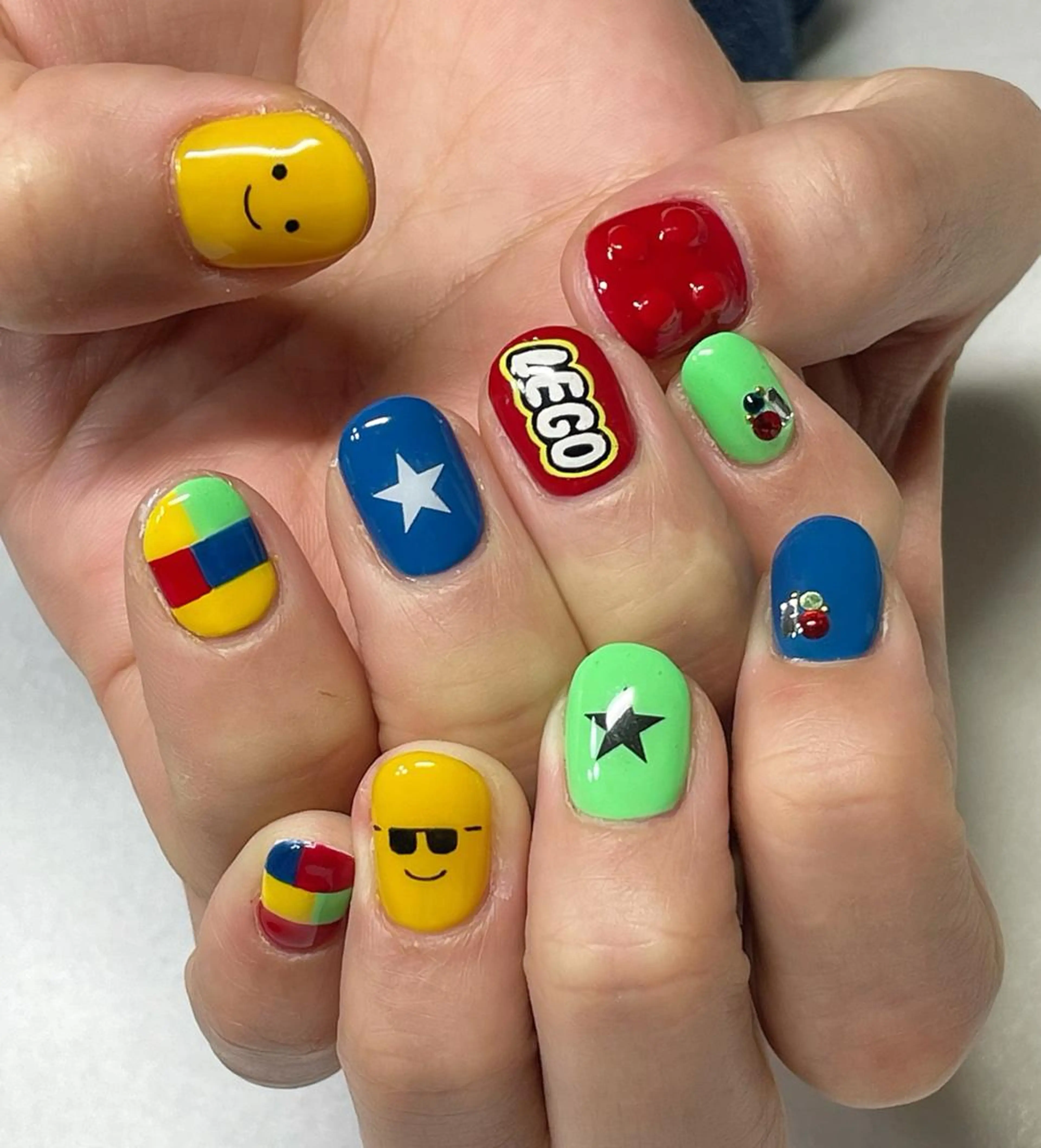 ネイル ジェルネイル 東 千夏のネイルデザイン